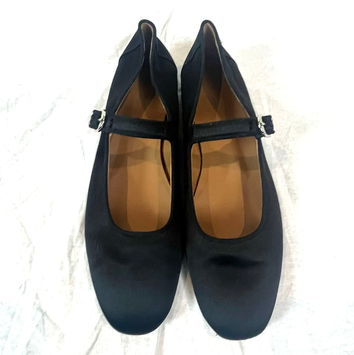 Le Monde Beryl £395 Black Silk Maryjane Flats 41