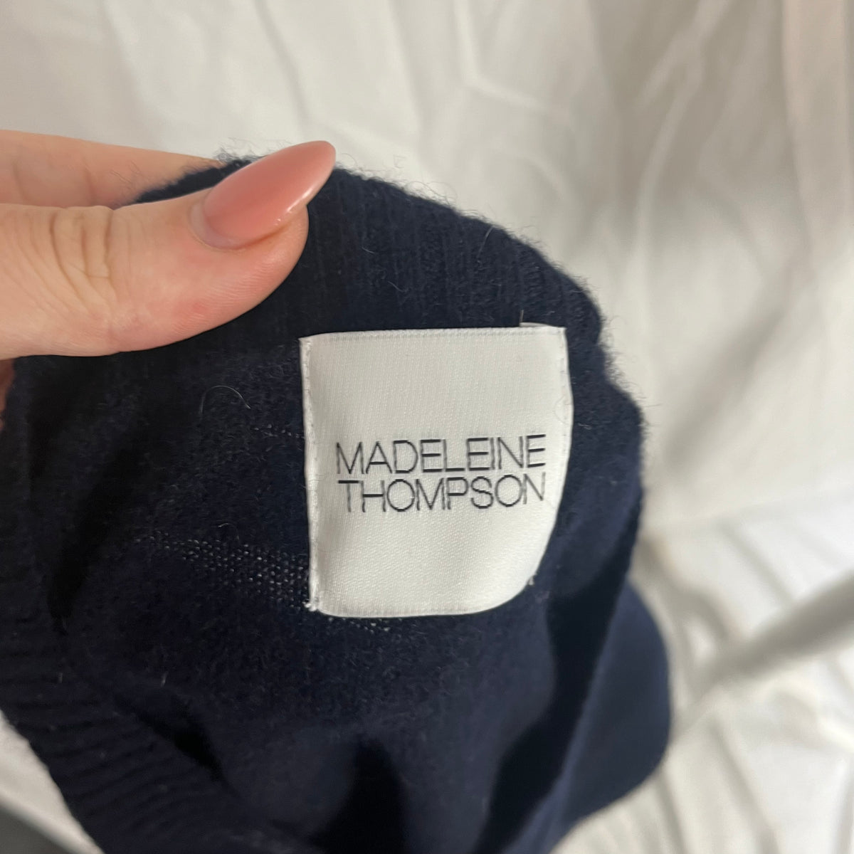 Madeleine Thompson Navy Cashmere Jumper M