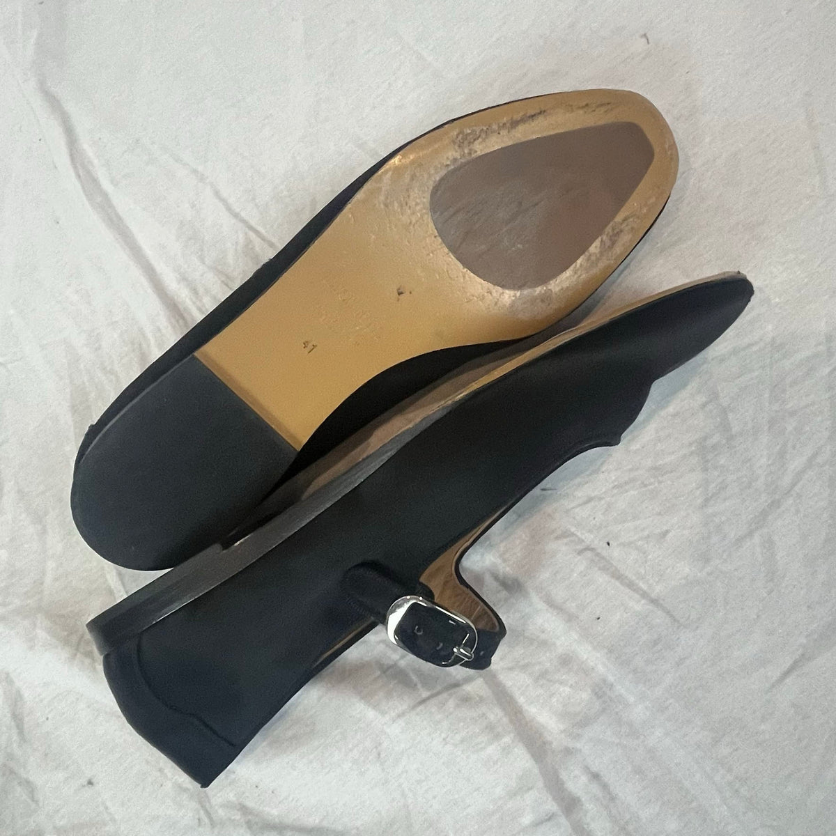 Le Monde Beryl £395 Black Silk Maryjane Flats 41