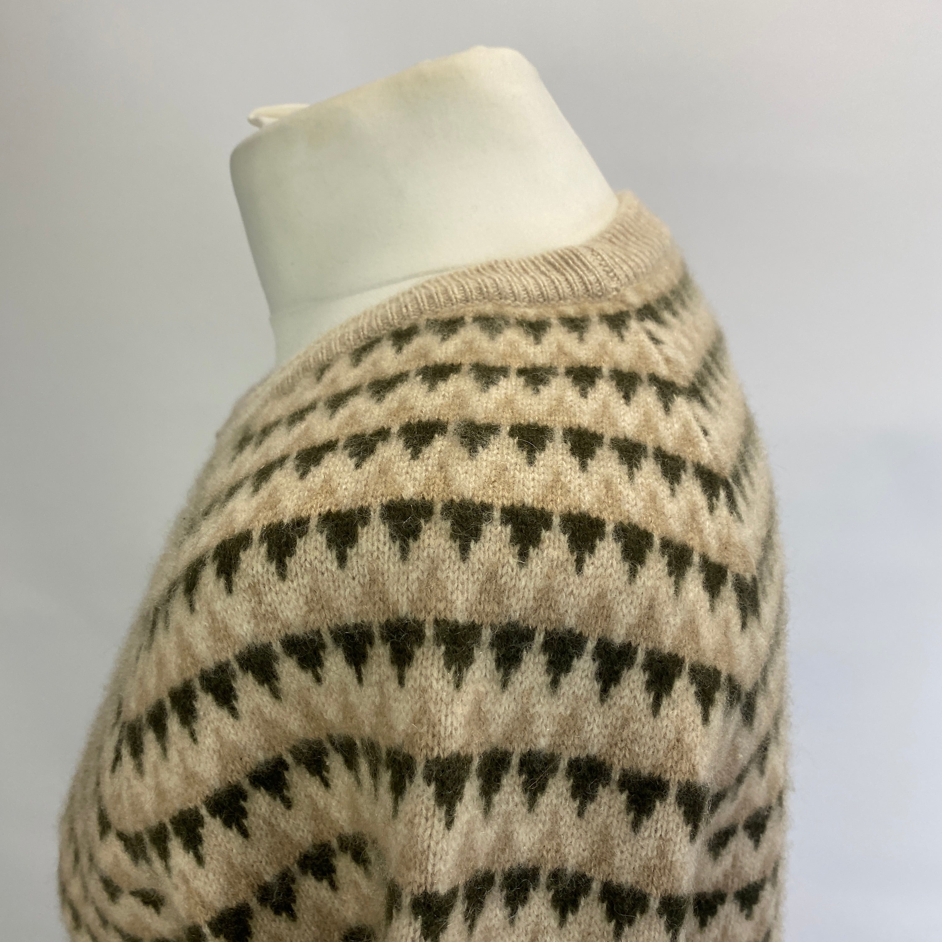 Madeleine Thompson Cream Intarsia Knit Cashmere Sweater M
