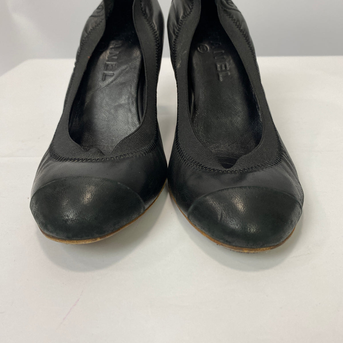 Chanel Black Lambskin Toe Cap Scrunch Heels 38
