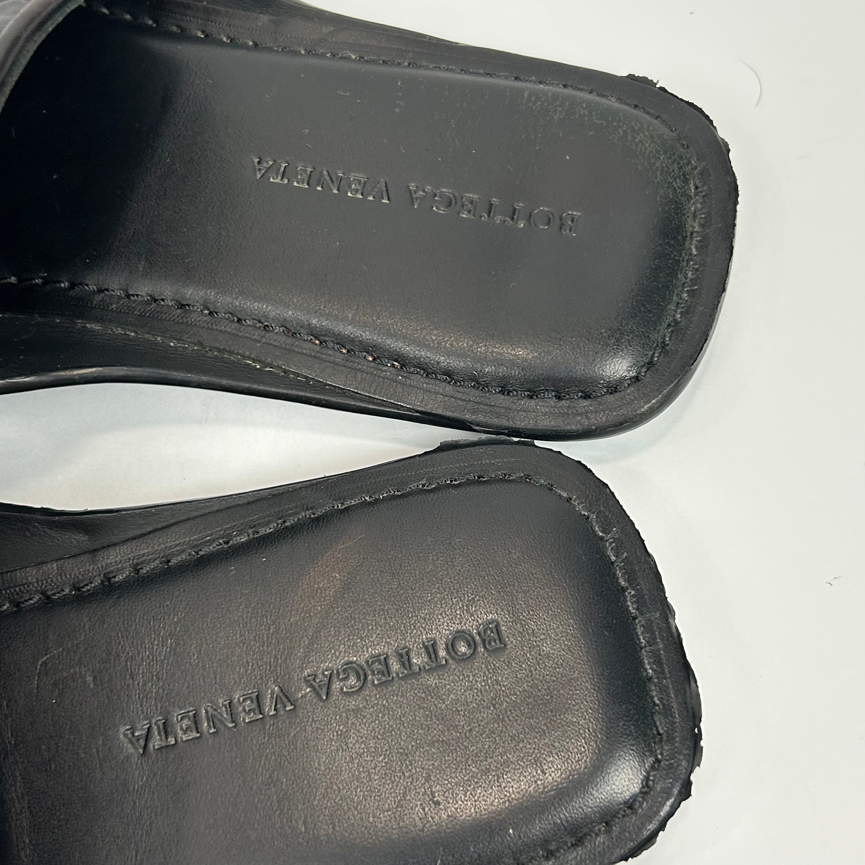 Bottega Veneta £525 Black Intrecciato Douglas Mules 39