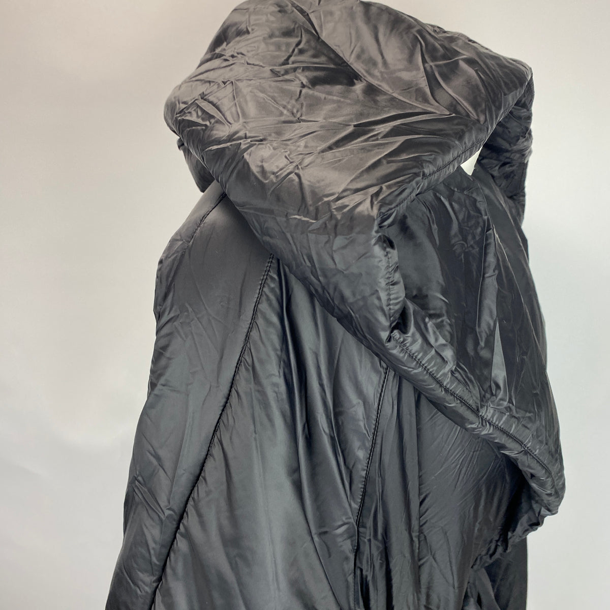 Alaia New £1700 Black Hooded Quilted Puffa Coat L