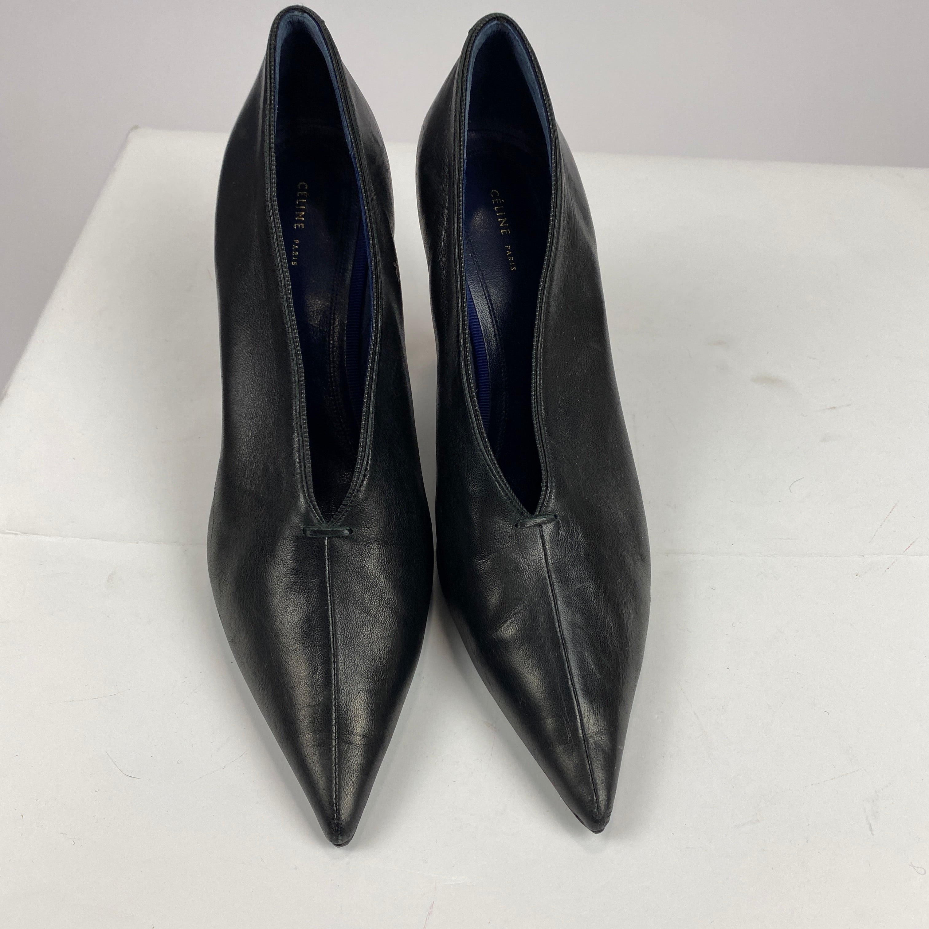 Celine Phoebe Philo Black Leather Soft V-Neck Leather Pumps 38.5