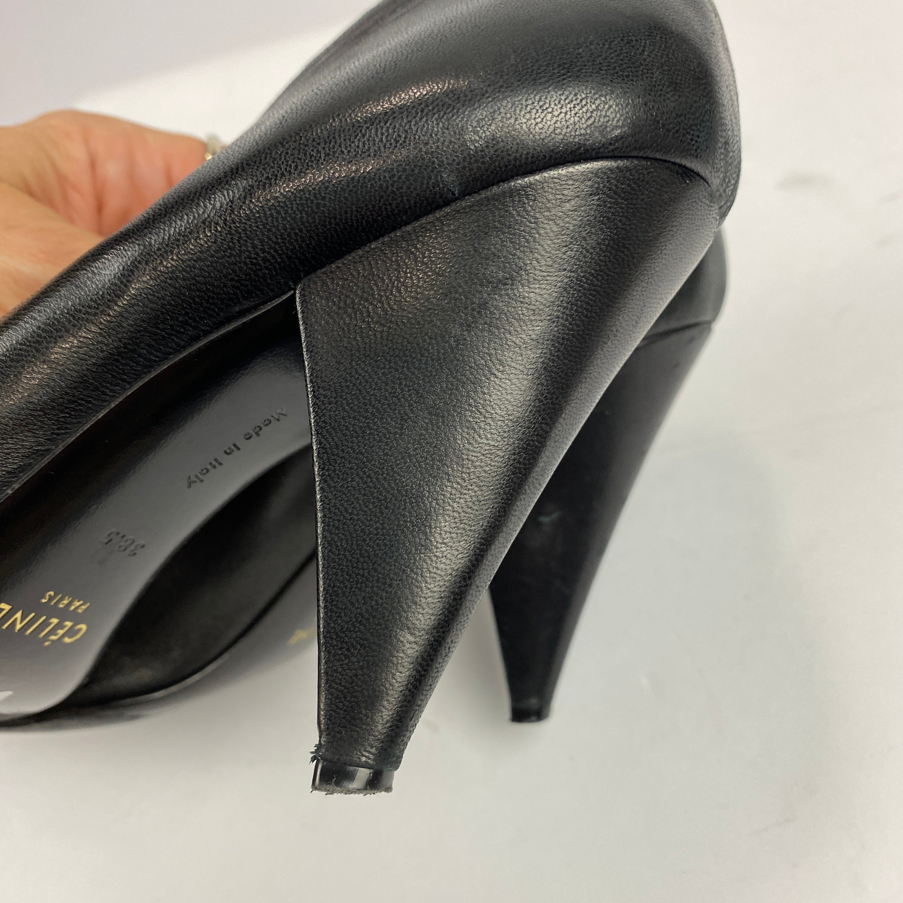 Celine Phoebe Philo Black Leather Soft V-Neck Leather Pumps 38.5