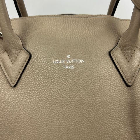 Louis Vuitton £2988 Putty Pebbled Calfskin Lockit MM Handbag