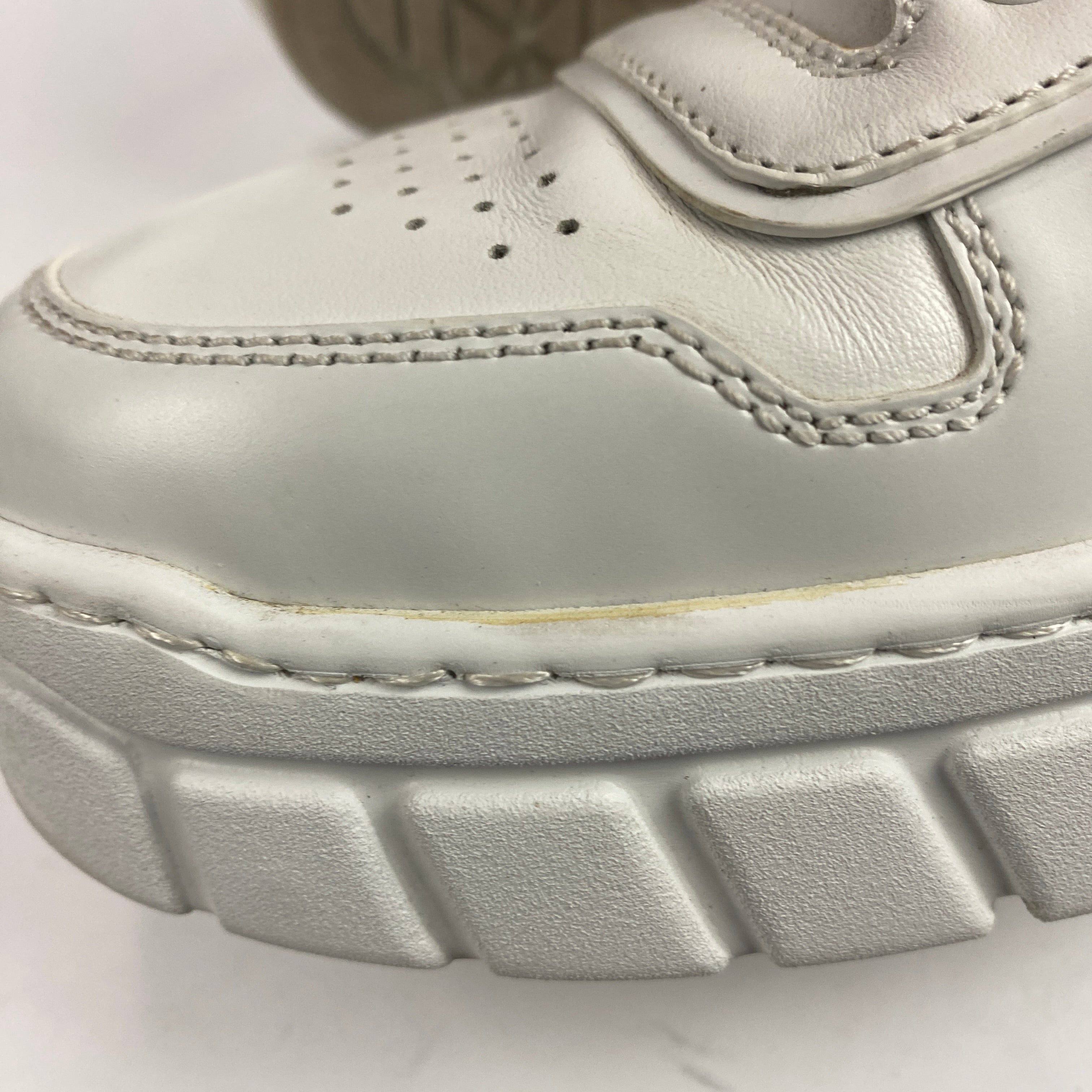 Prada £870 White Leather Downtown Trainers 41