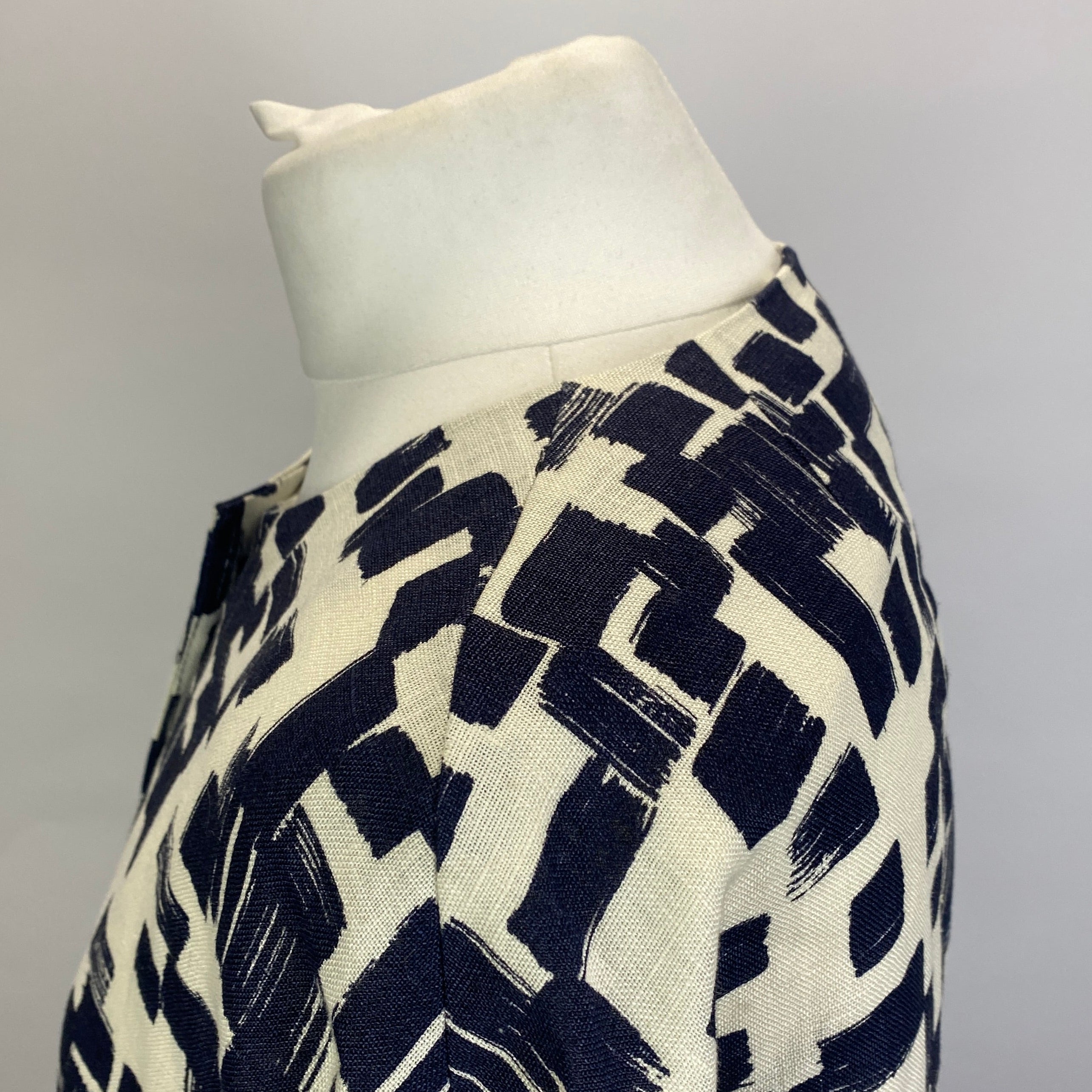 Weekend Max Mara Navy & Cream Print Linen Coat L