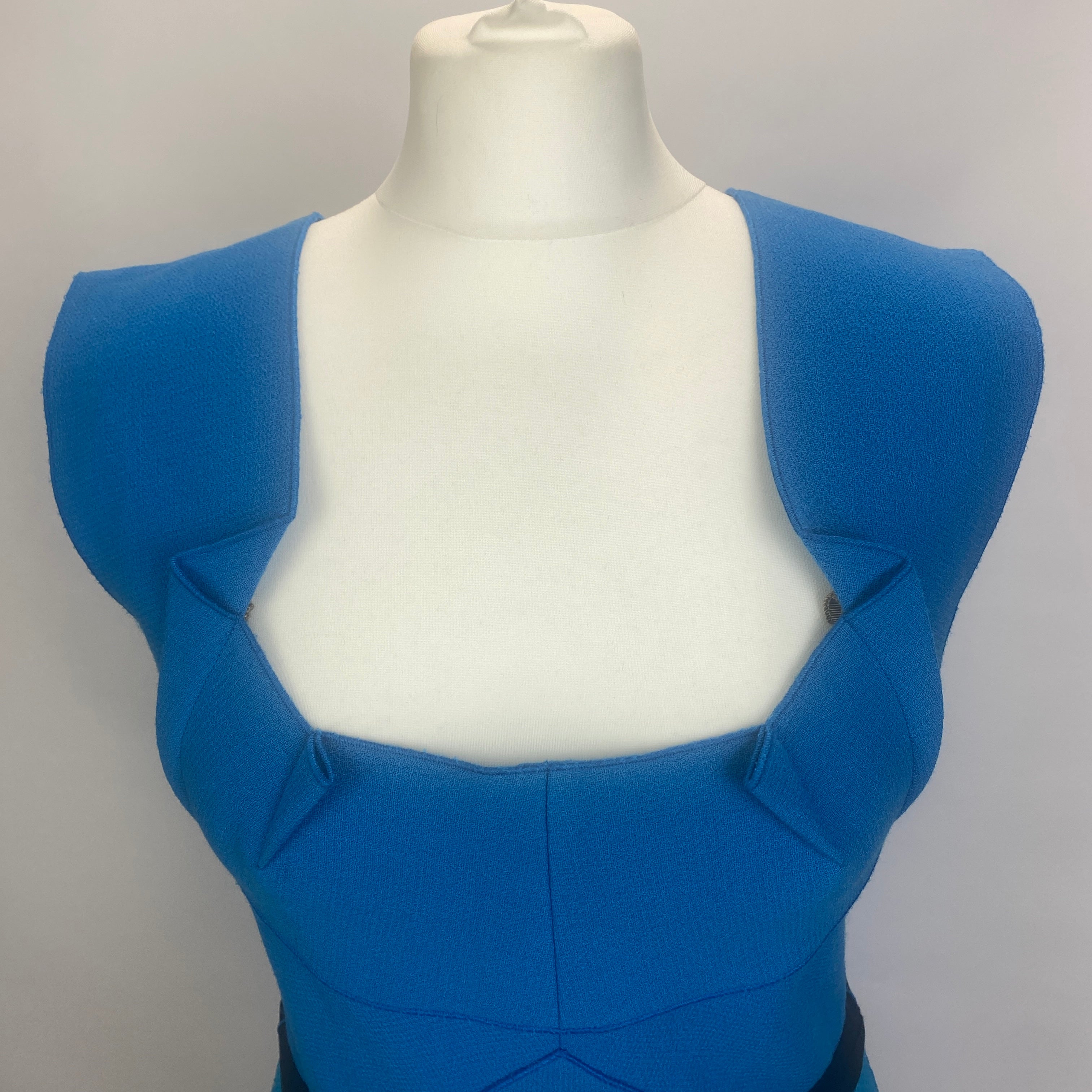 Roland Mouret Sky Blue Textured Wool Crepe Origami Shift Dress M