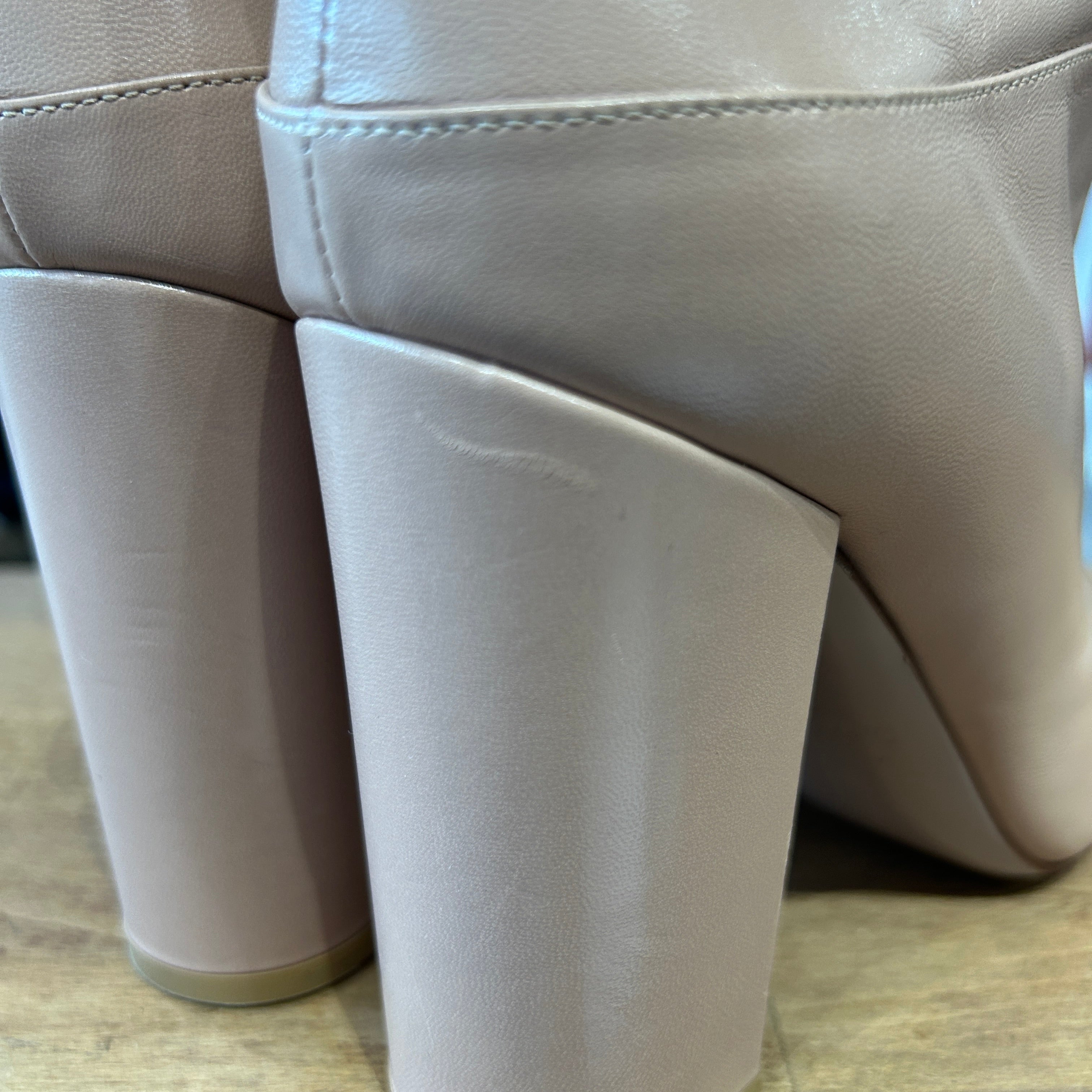 Valentino £980 Camel Leather Rockstud Ankle Boots 38