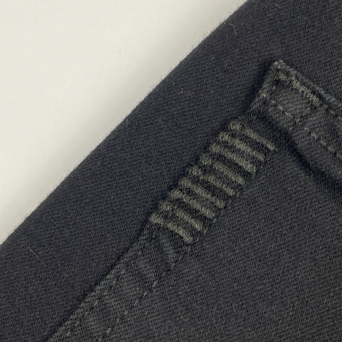 Paige £250 Black Cindy Stretch Crop Jeans 30