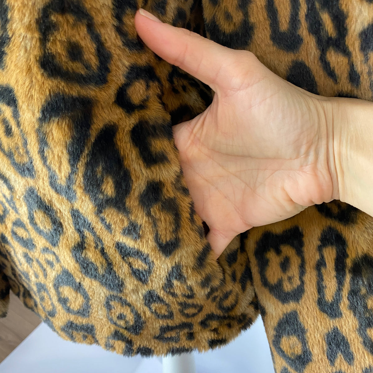 Apparis New £368 Cheetah Faux Fur Crop Jacket M