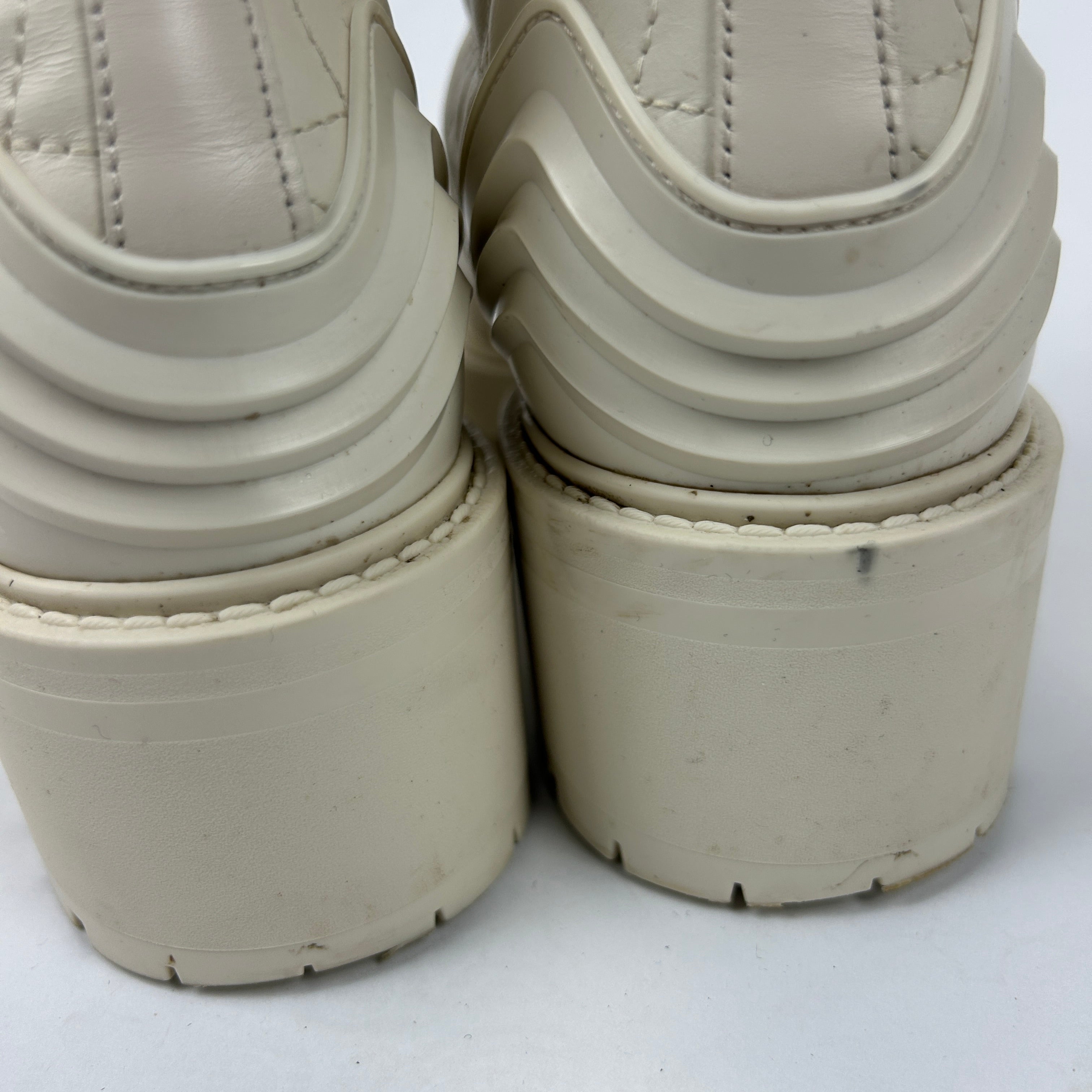 Christian Dior £1550 White Quilted Cannage Combat Boots 41