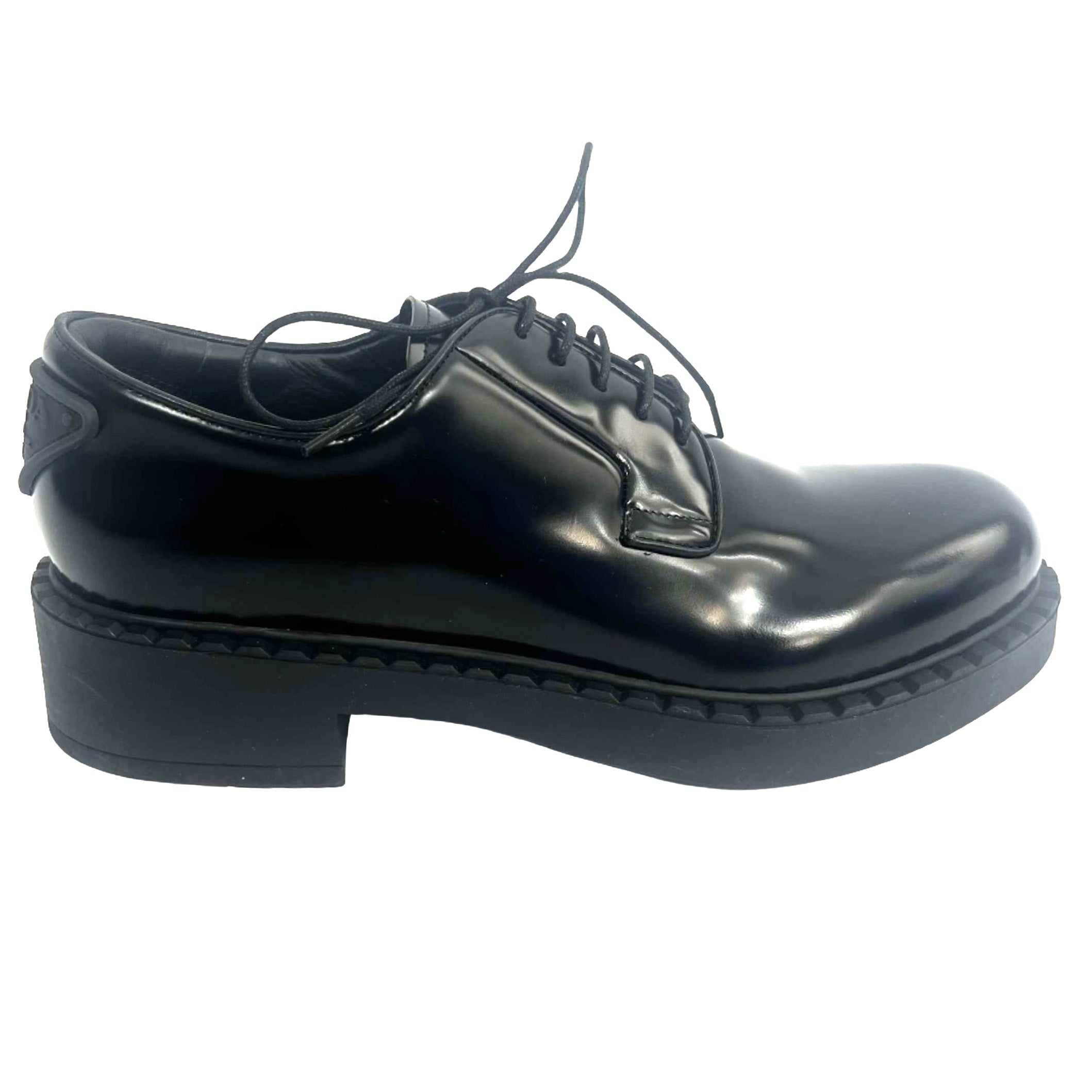 Prada £890 Black Brushed Leather Derby Shoes 41