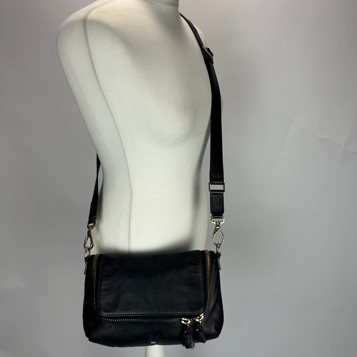 Anya Hindmarch £750 Black Small De Vere Satchel Crossbody Bag