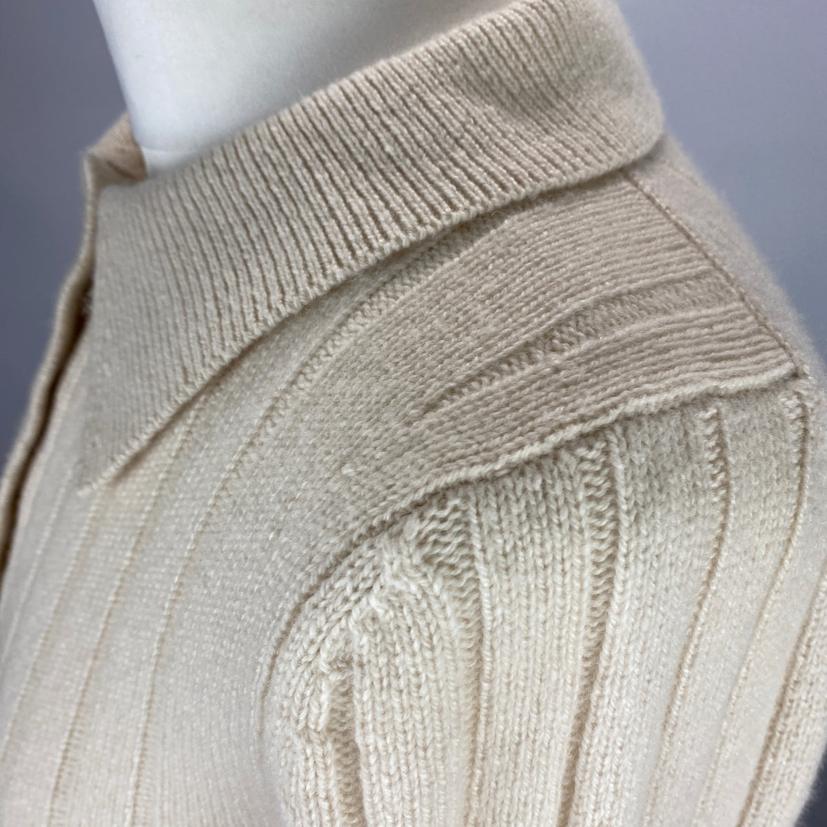 Khaite £810 Cream Cashmere Rib Collared Hans Sweater XS-M