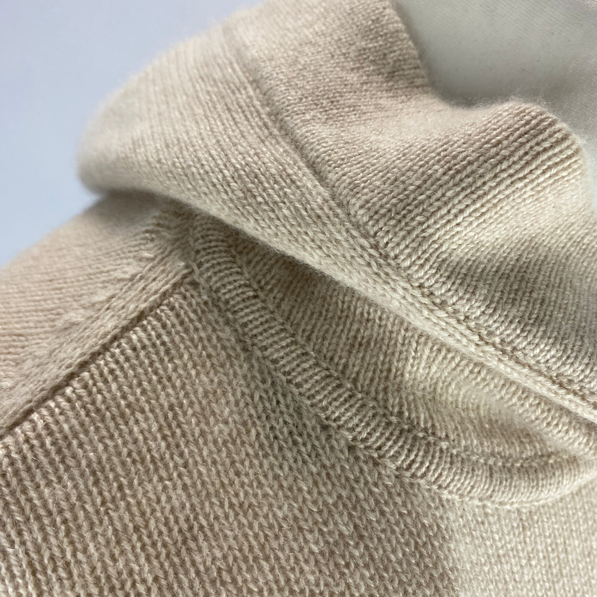 Theory Deep Cream Cashmere Knit Hoodie M-L