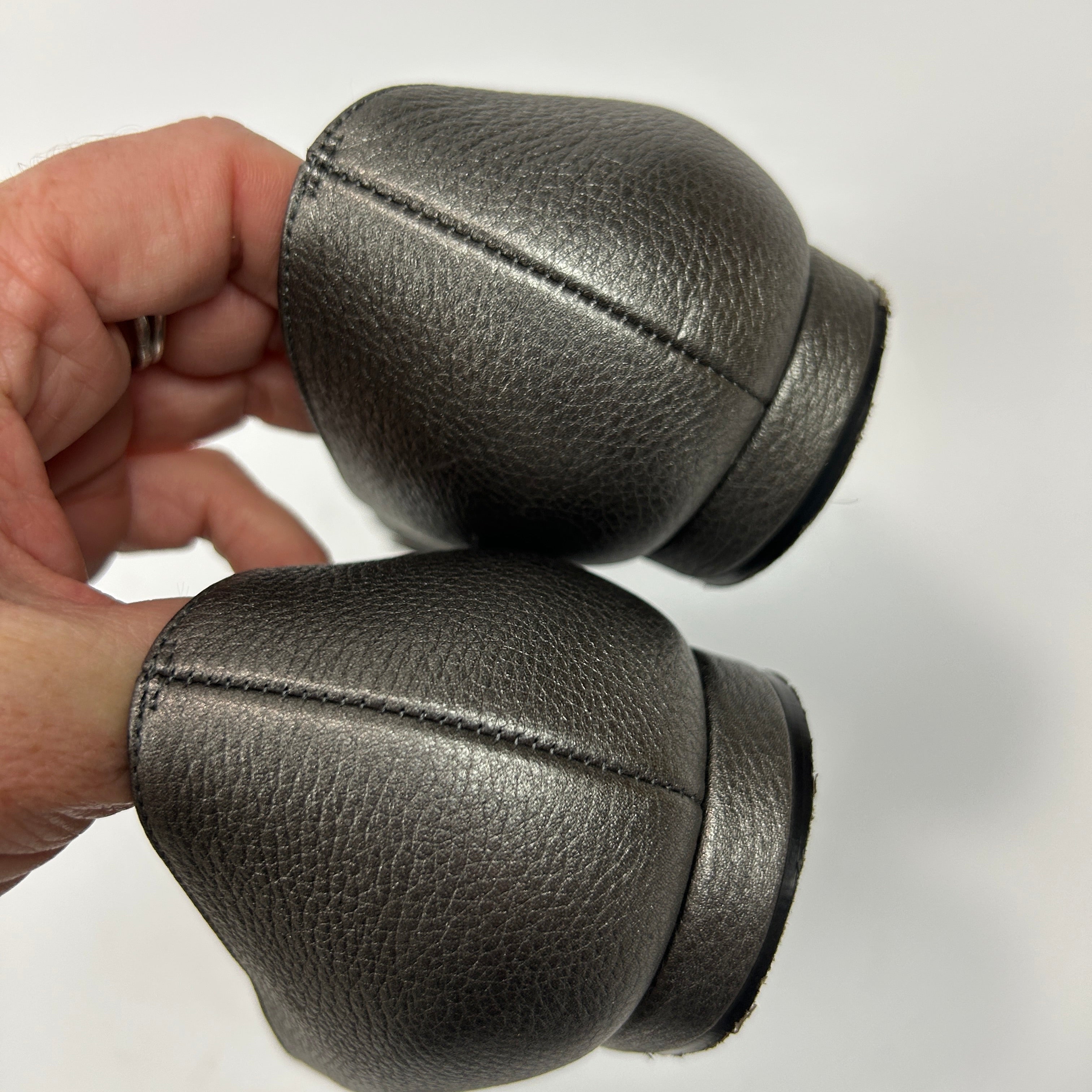 Manolo Blahnik £615 Pewter Metallic Flats 40.5