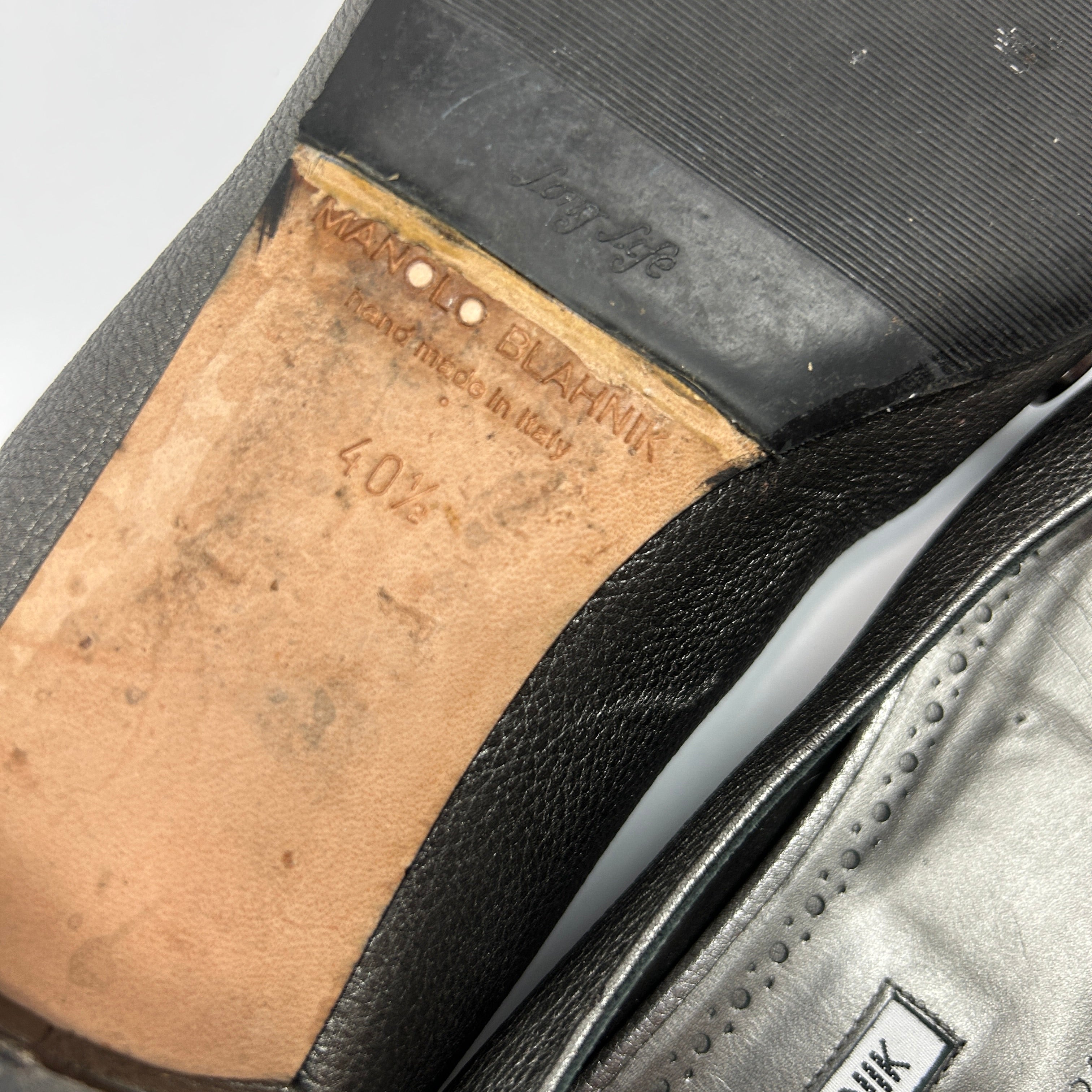 Manolo Blahnik £615 Pewter Metallic Flats 40.5