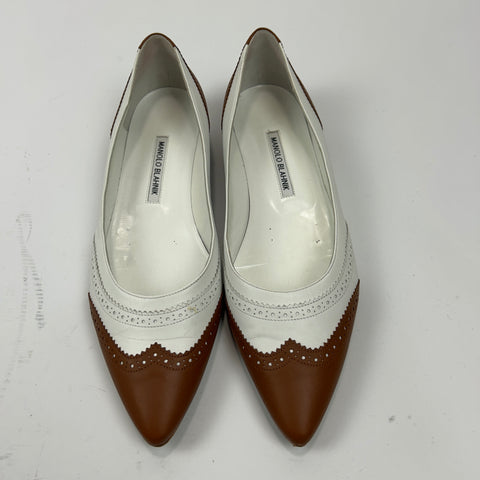 Manolo Blahnik £615 Tan & White Brogue Flats 40.5