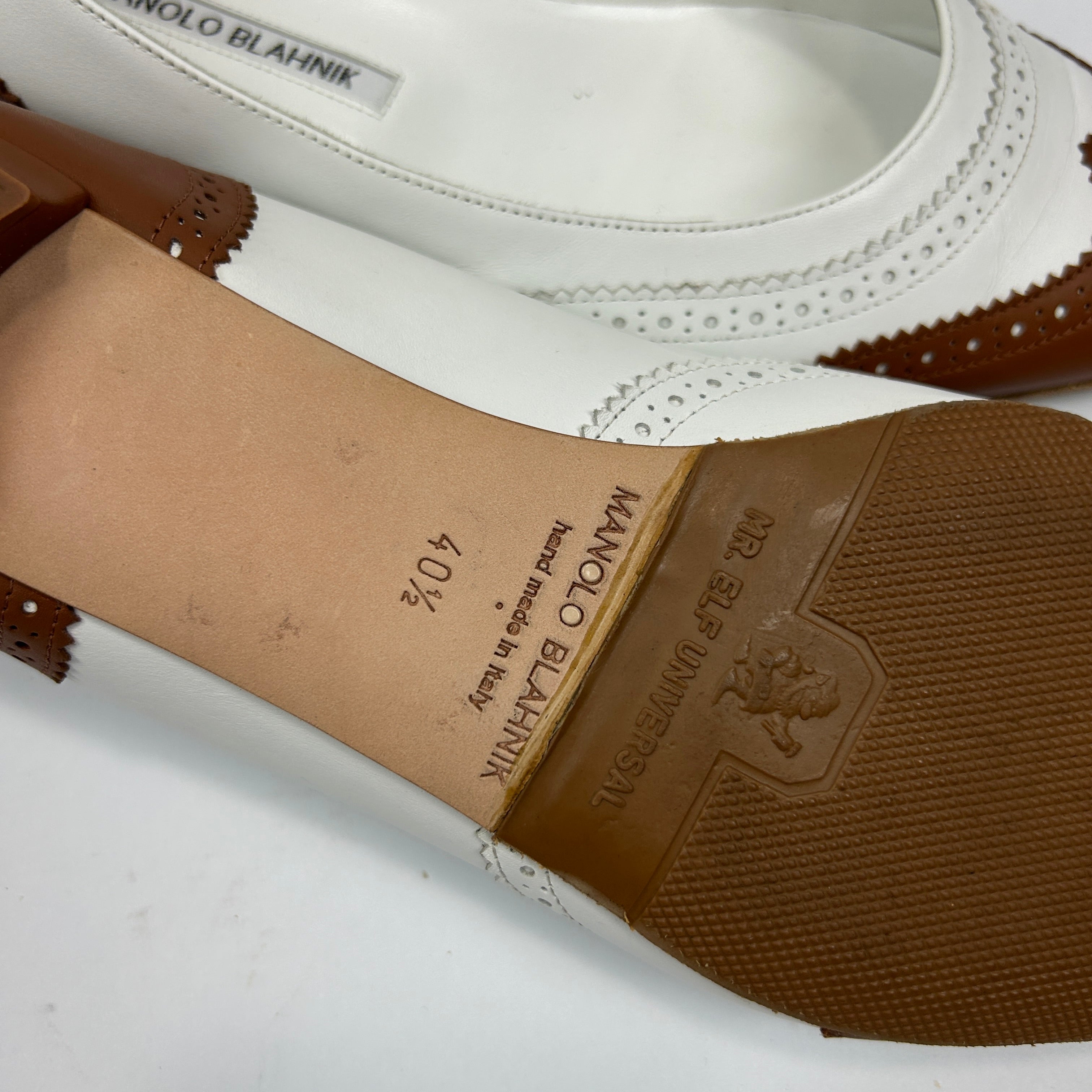Manolo Blahnik £615 Tan & White Brogue Flats 40.5