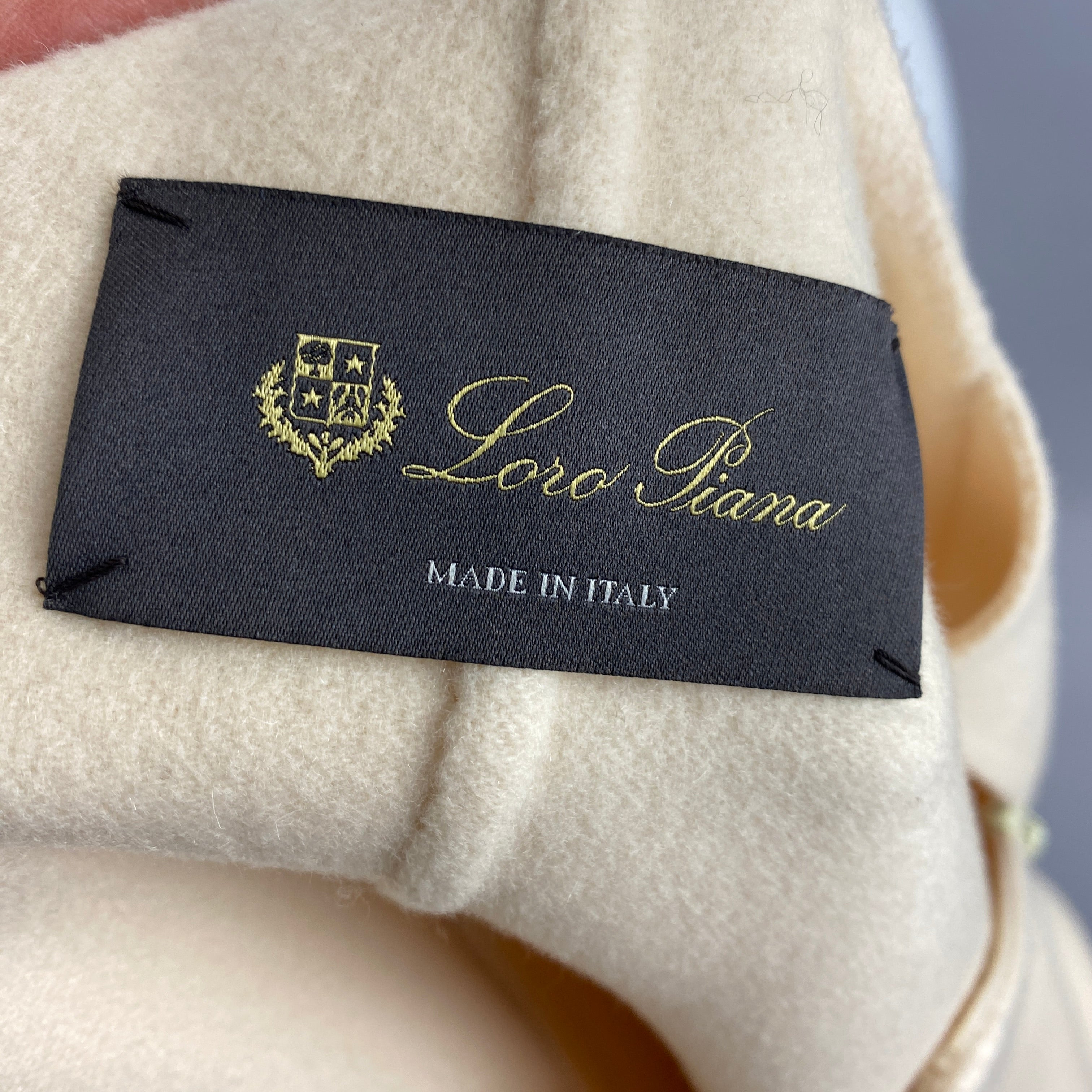 Loro Piana £4000 Cream Cashmere Poncho Jacket O/S