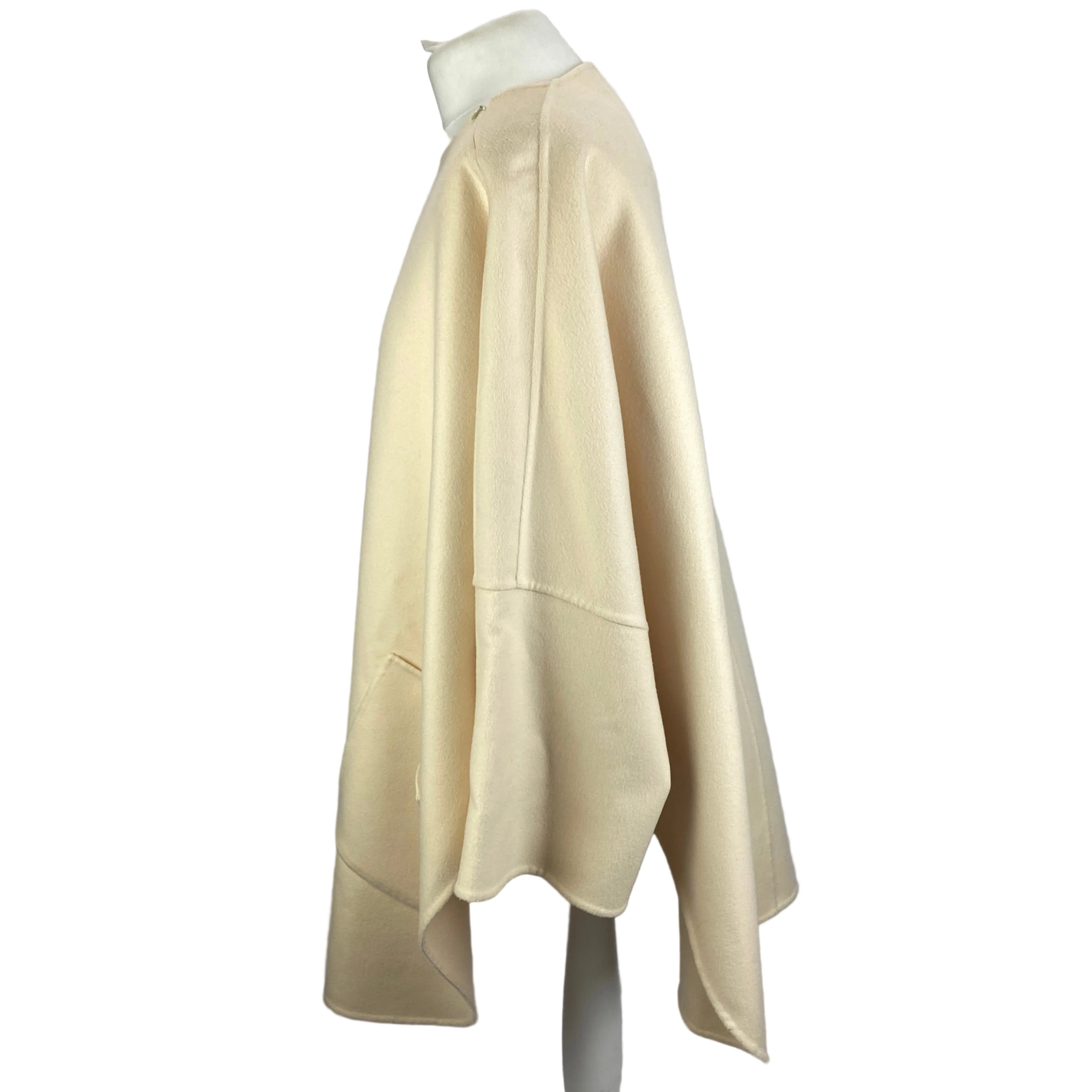 Loro Piana £4000 Cream Cashmere Poncho Jacket O/S