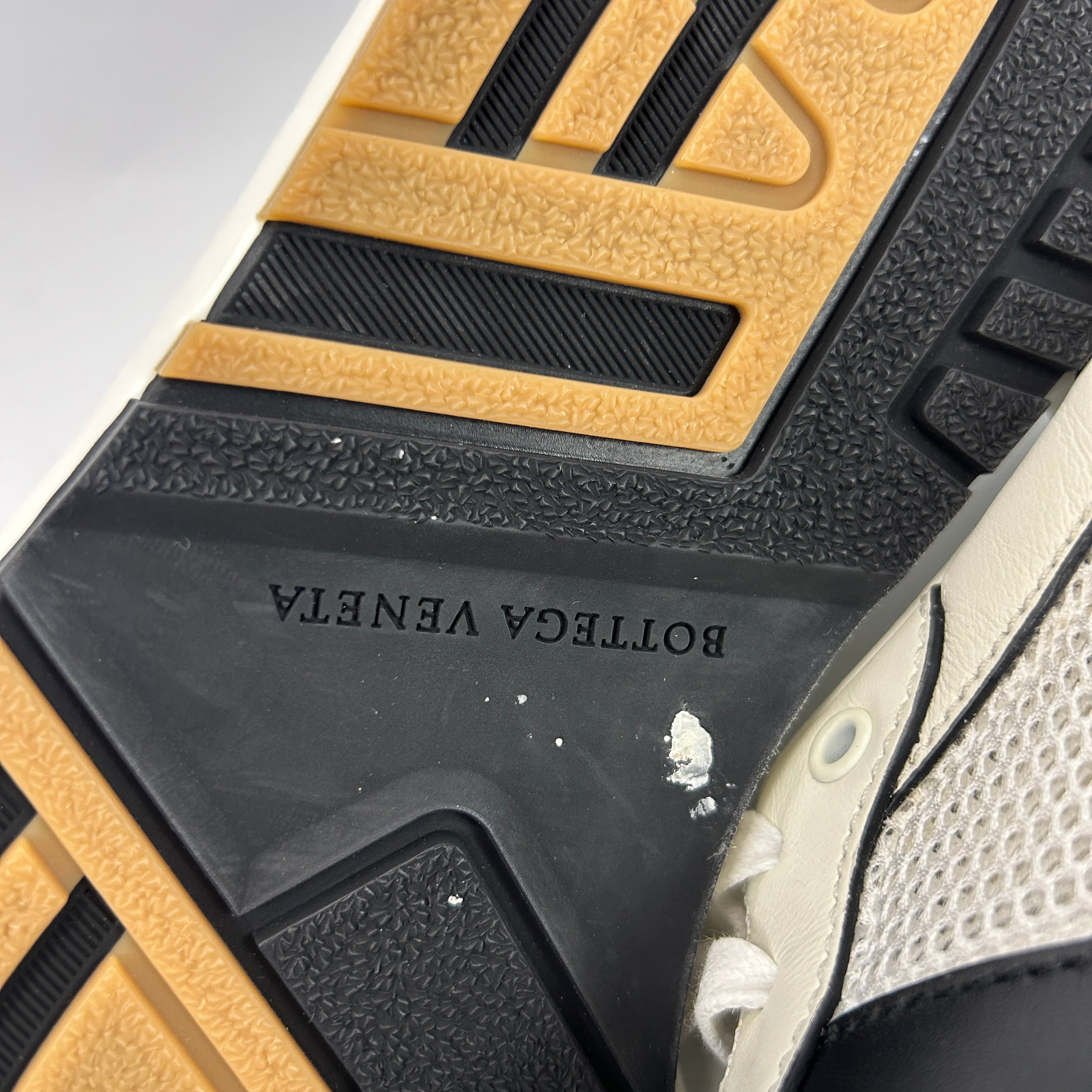 Bottega Veneta Cream & Black Leather Trainers 37/38