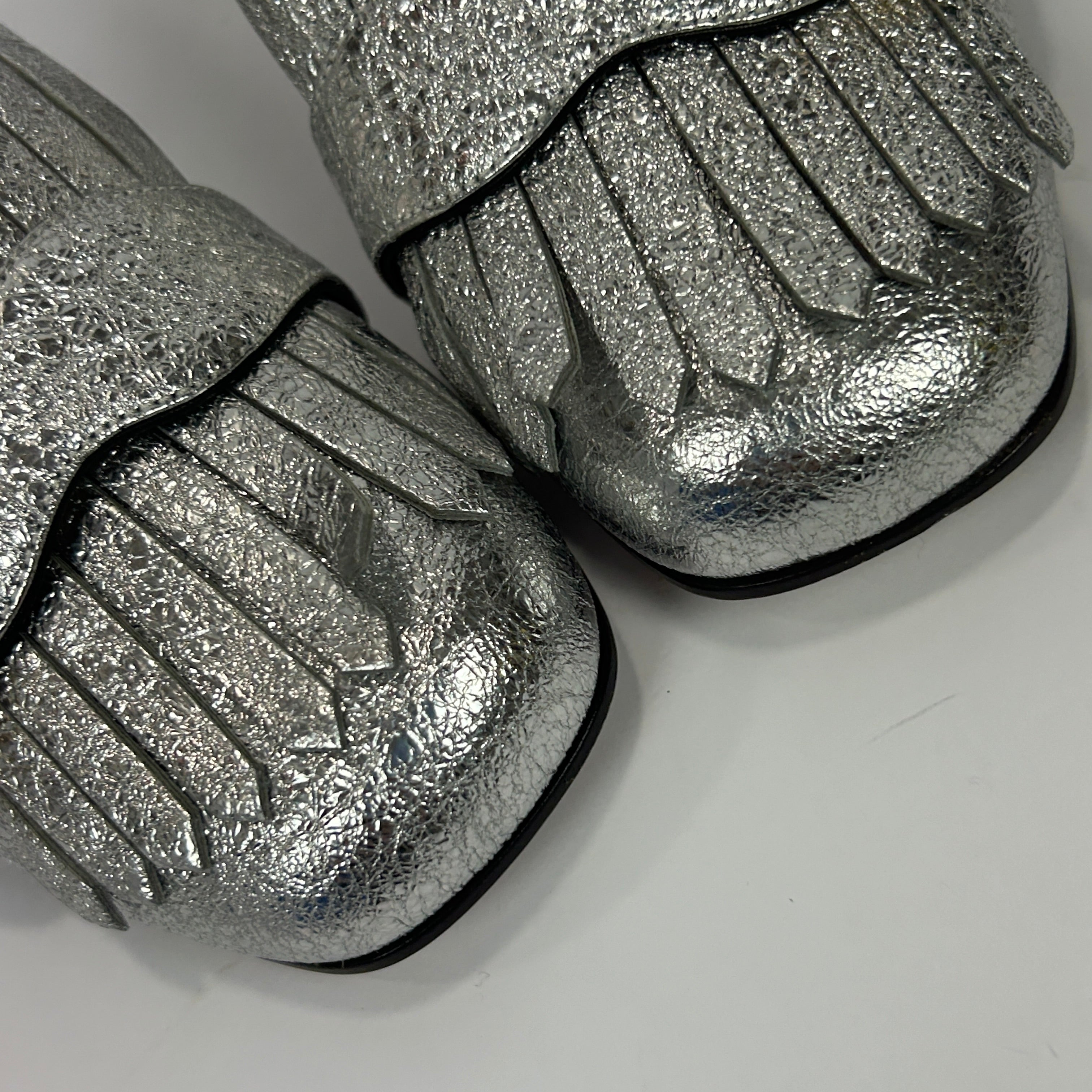 Gucci Silver Leather GG Marmont Fringe Pumps 37