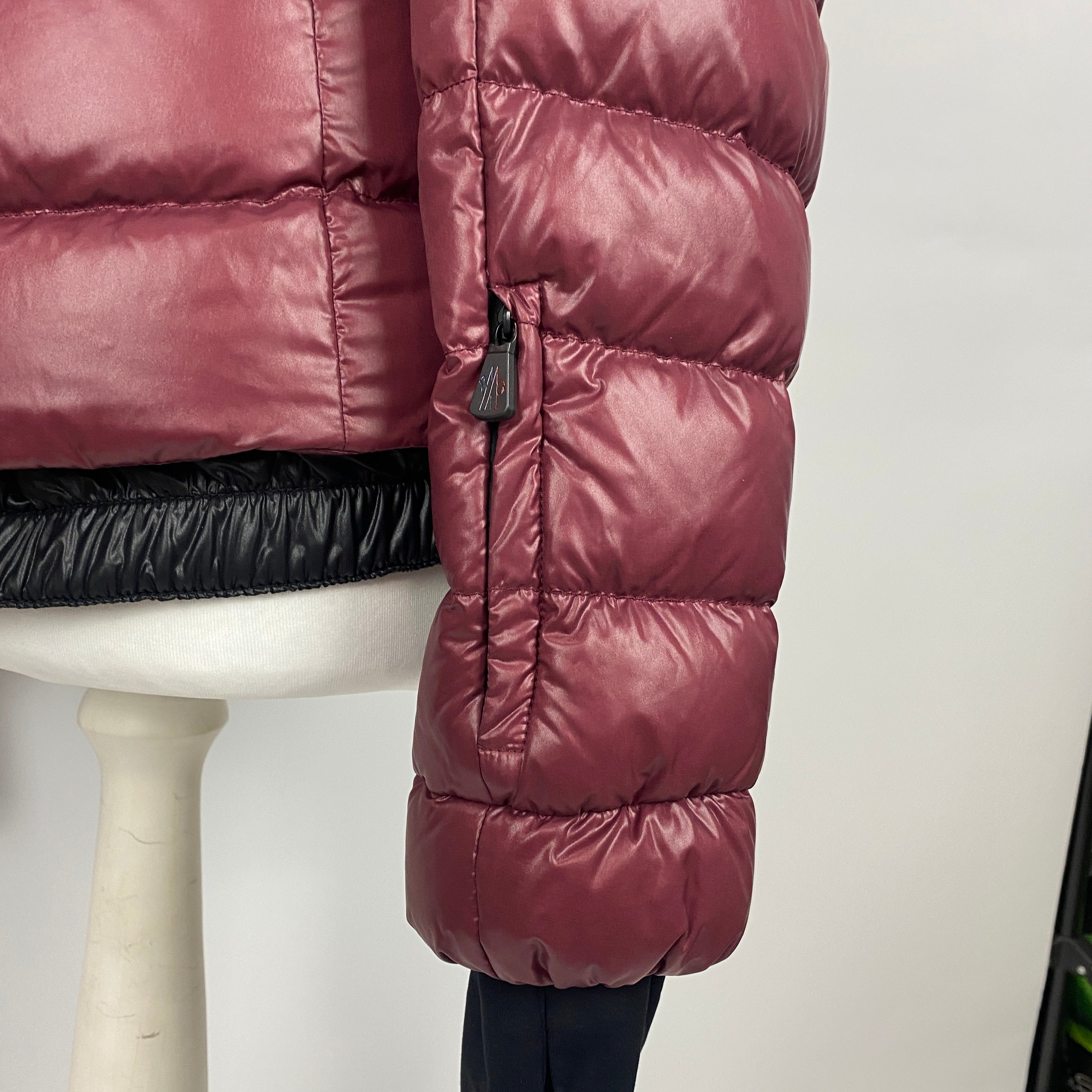 Moncler £1800 Berry Quilted Beverley Ski Jacket S