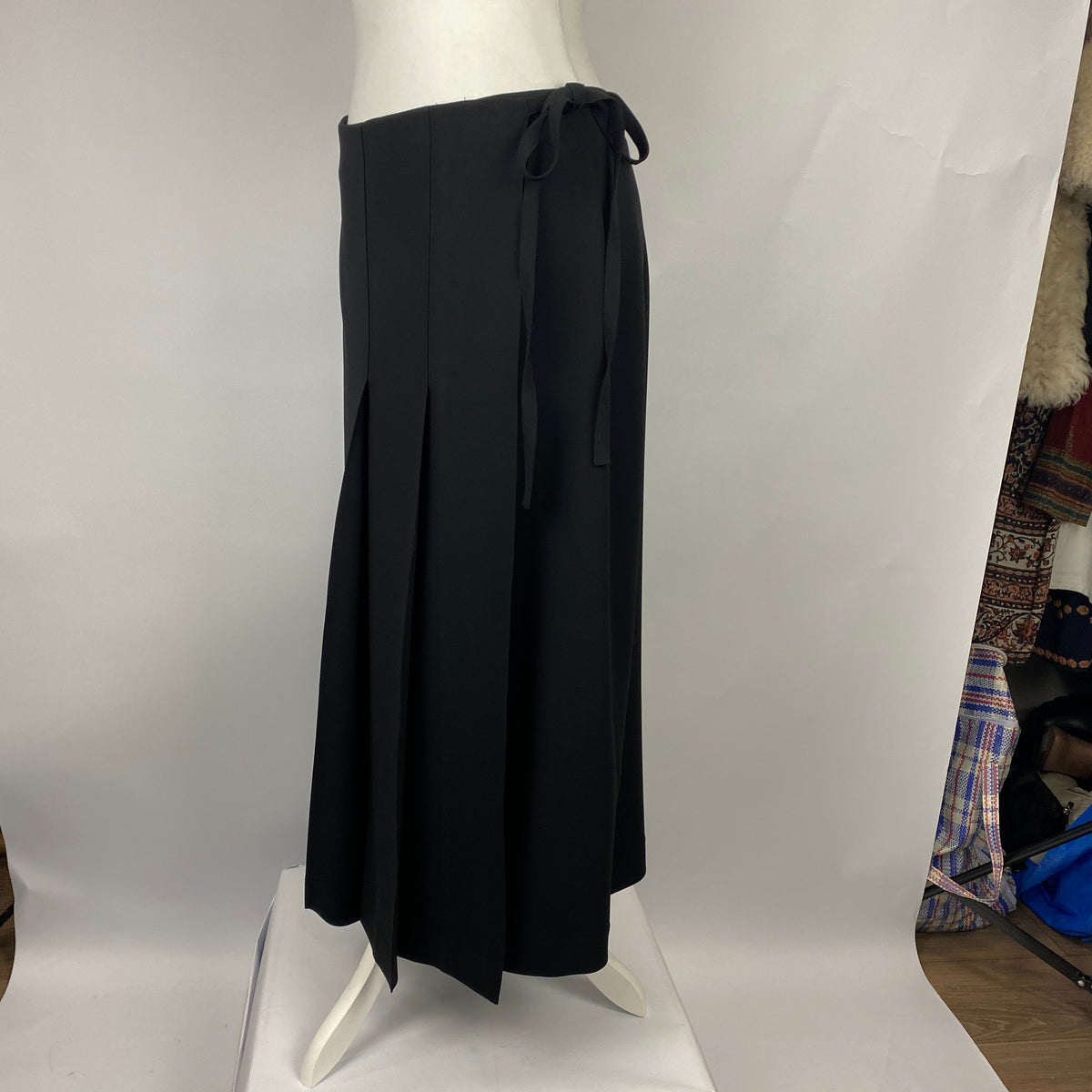 Theory Black Pleat Wraparound Kilt Skirt L
