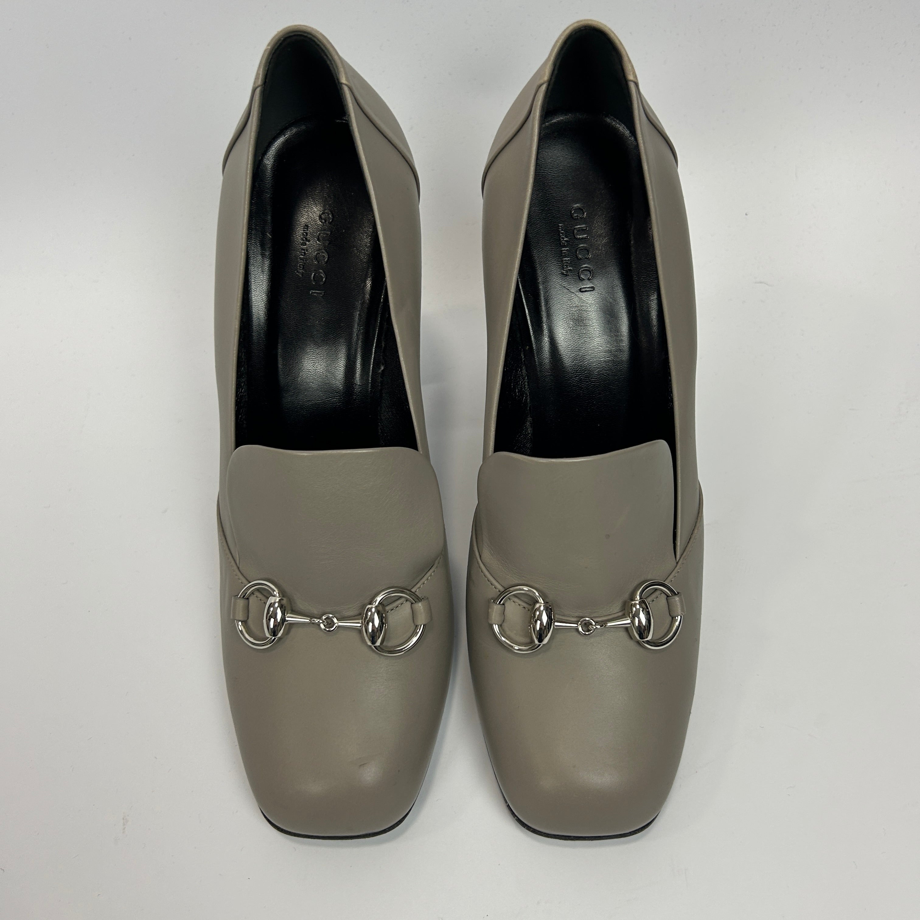 Gucci Pale Grey Silver Horsebit Pumps 39