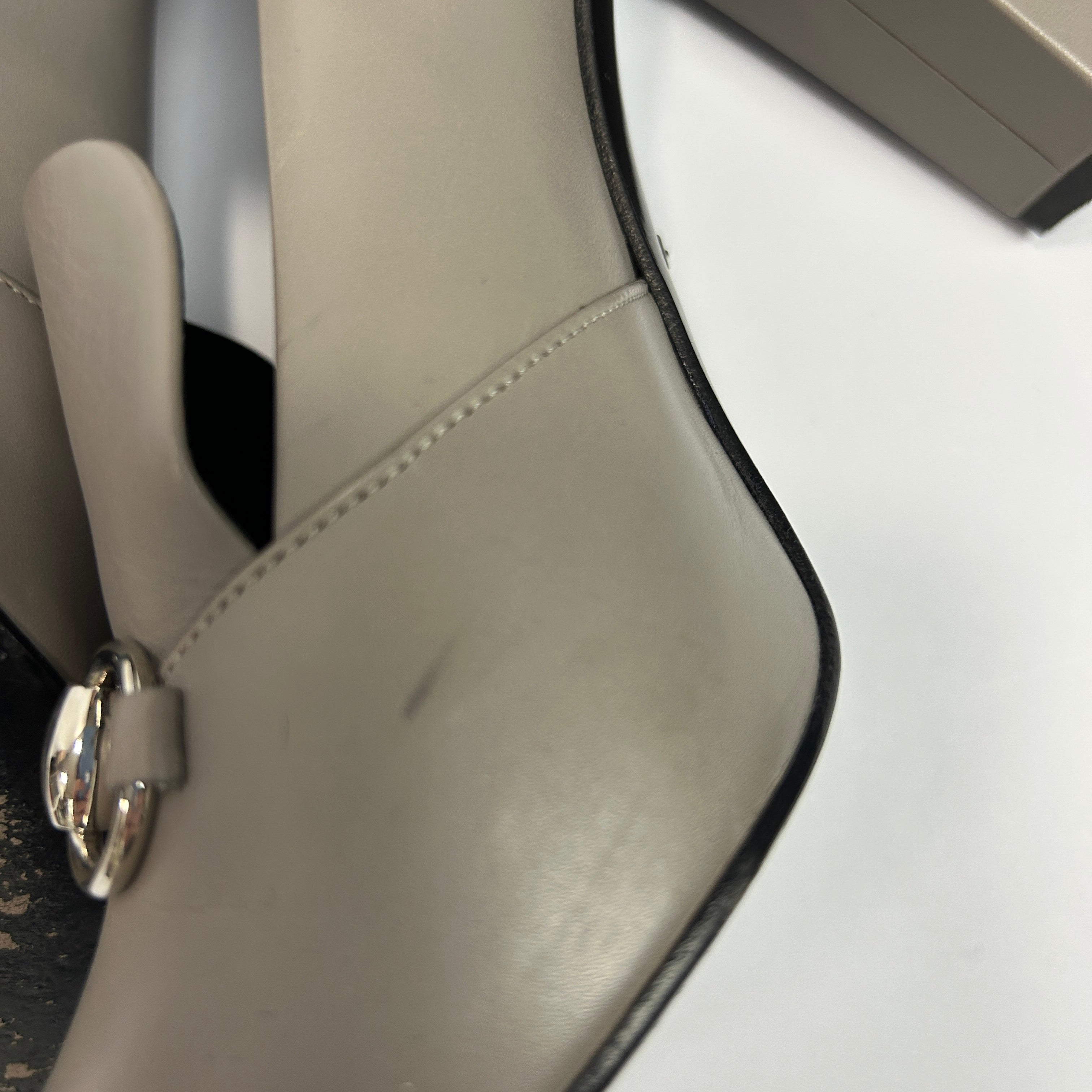 Gucci Pale Grey Silver Horsebit Pumps 39