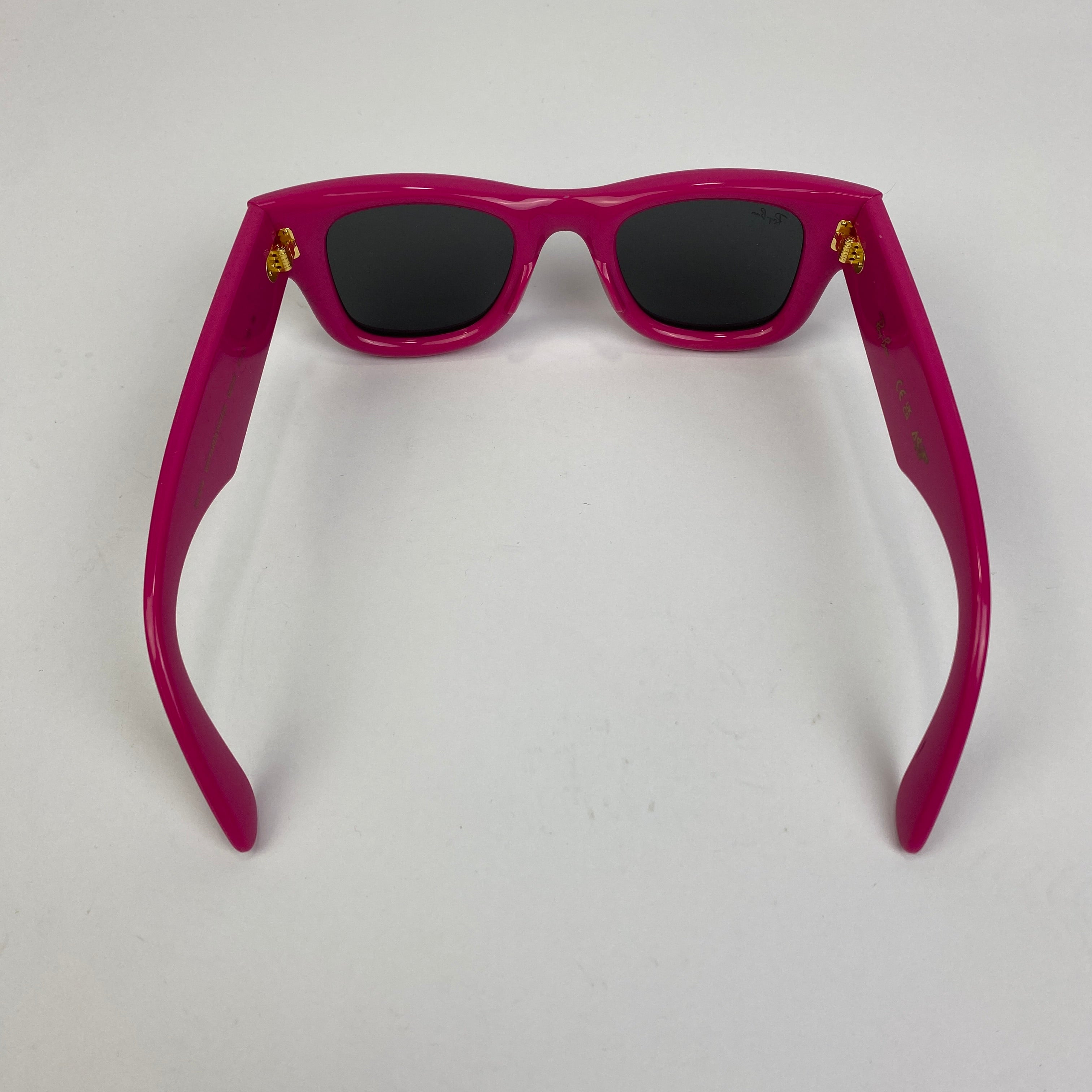 Ray-Ban New £164 Pink Puffer Wayfarer Sunglasses