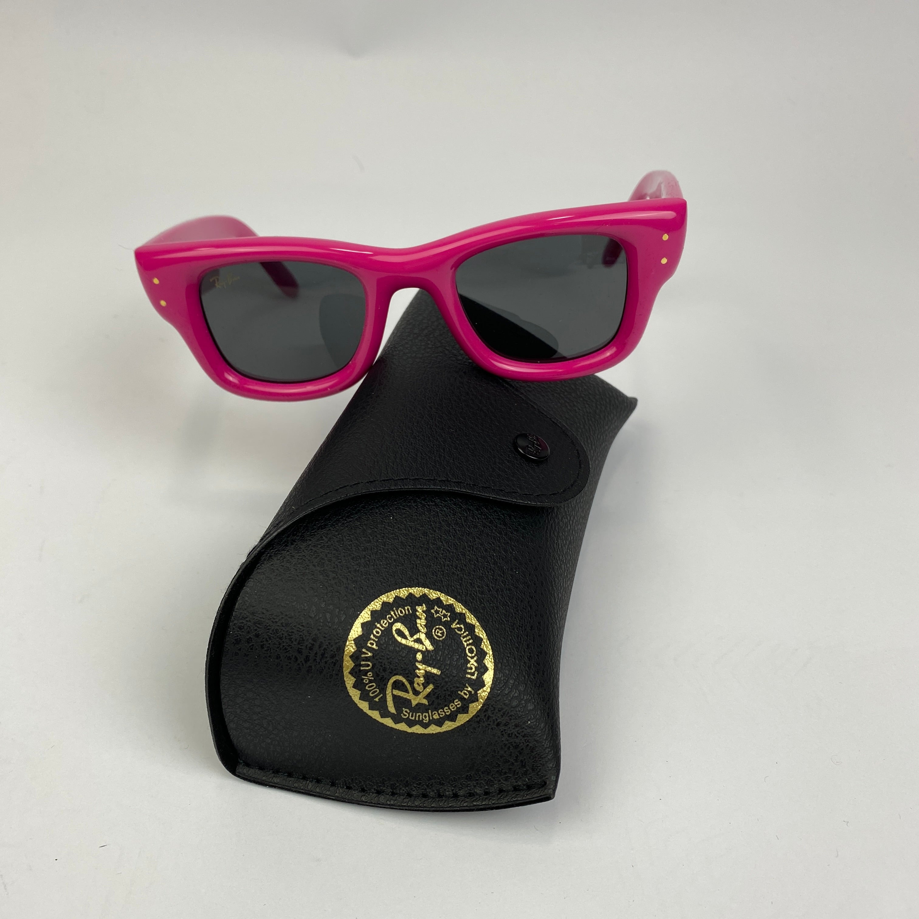 Ray-Ban New £164 Pink Puffer Wayfarer Sunglasses