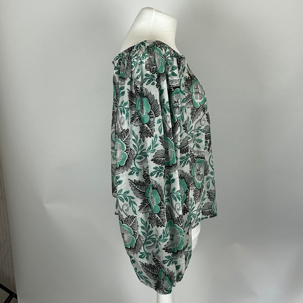 The Vampires Wife Ivory & Jade Print Silk Blouson Top XXS/S