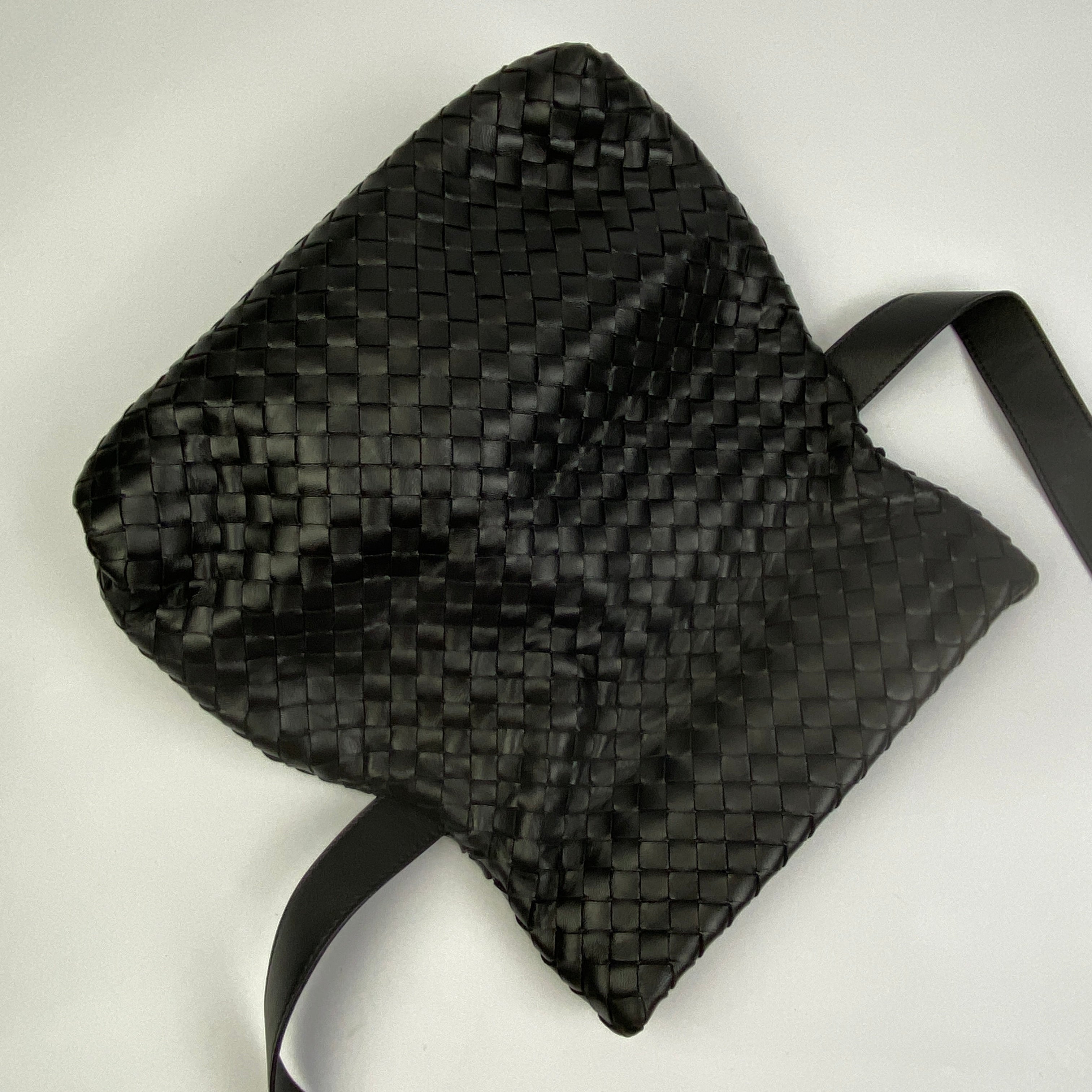 Bottega Veneta New £2285 Black Intrecciato The Fold Crossbody Bag
