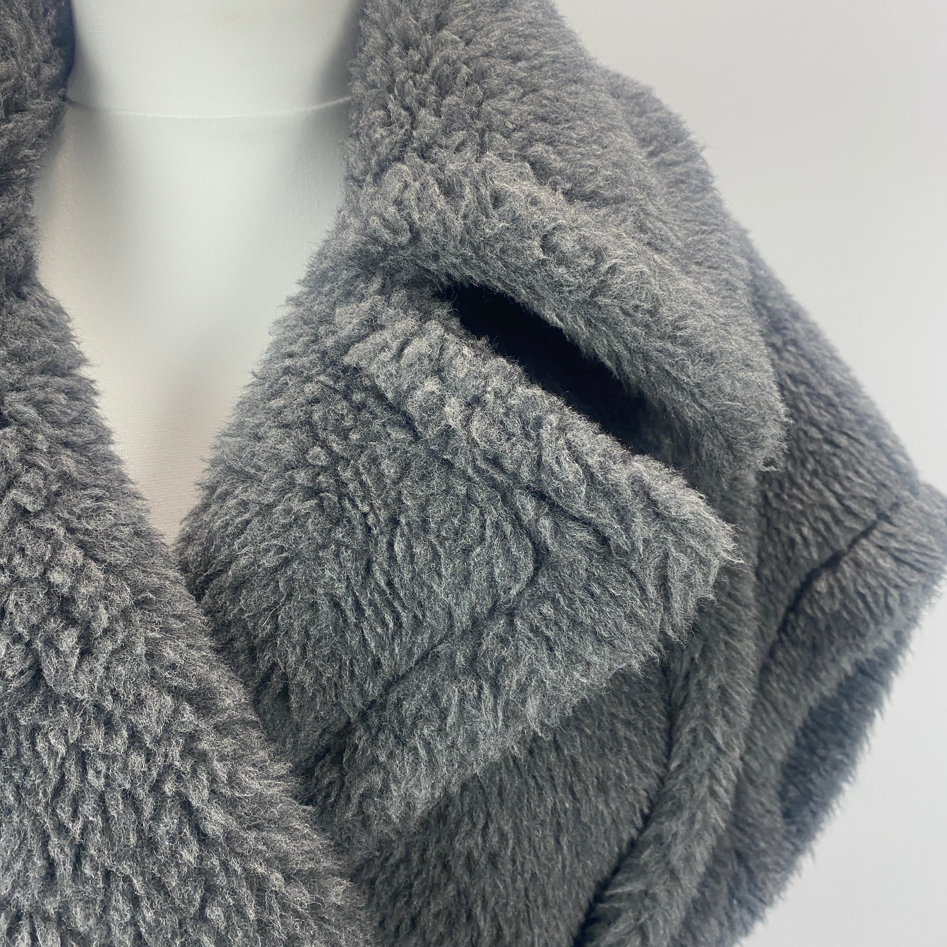 Max Mara £1200 Grey Alpaca & Cashmere Teddy Gilet Cape S/M