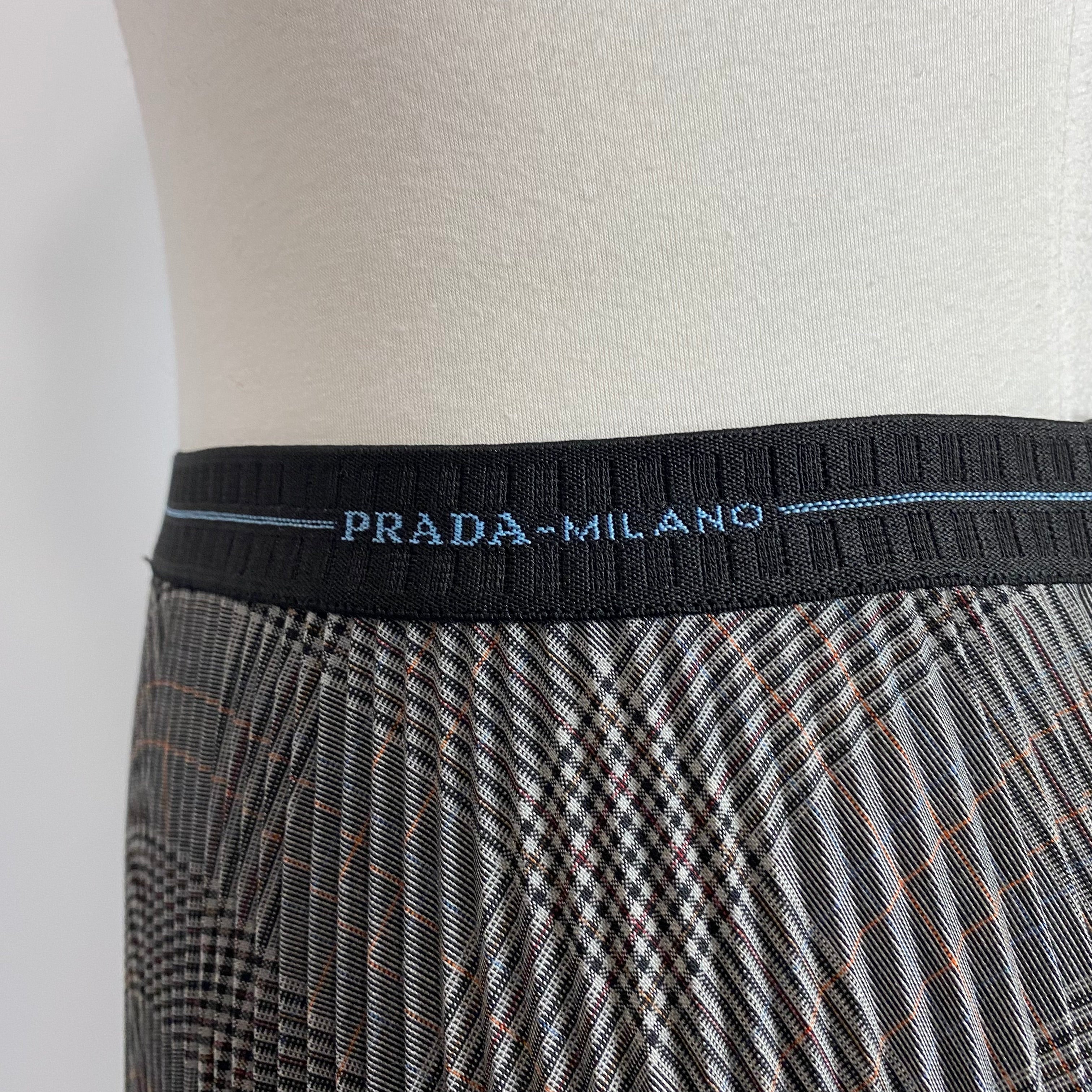 Prada £1200 Monochrome POW Check Pleat Midi Skirt XS