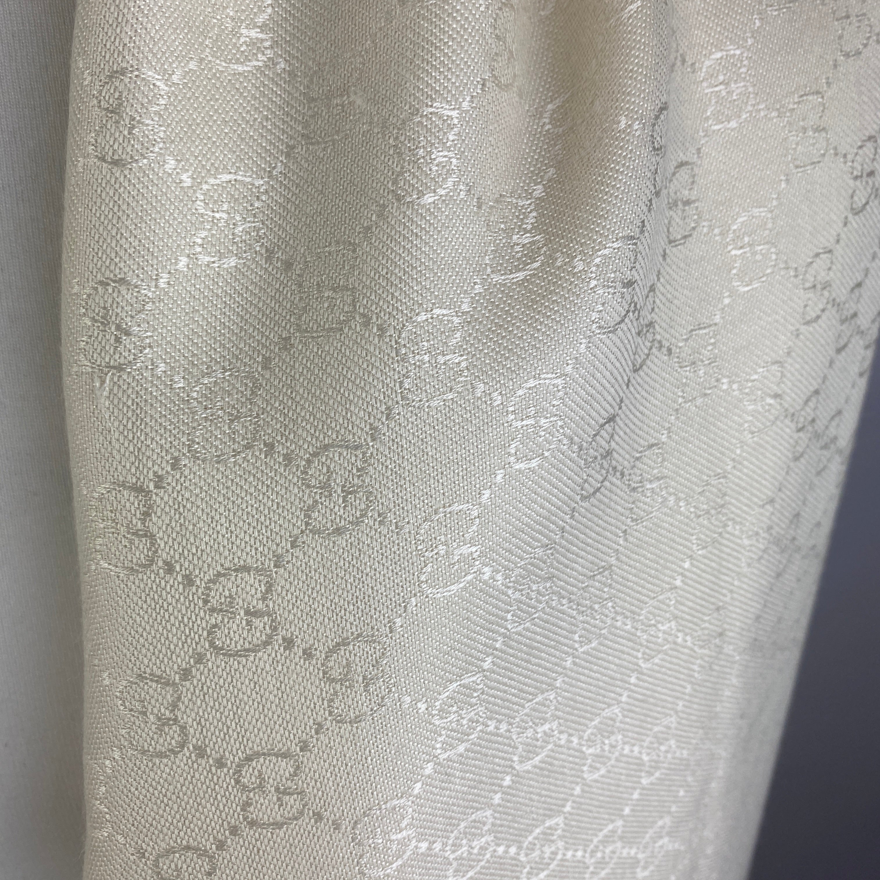 Gucci New £470 Ecru Silk & Wool Monogram Shawl