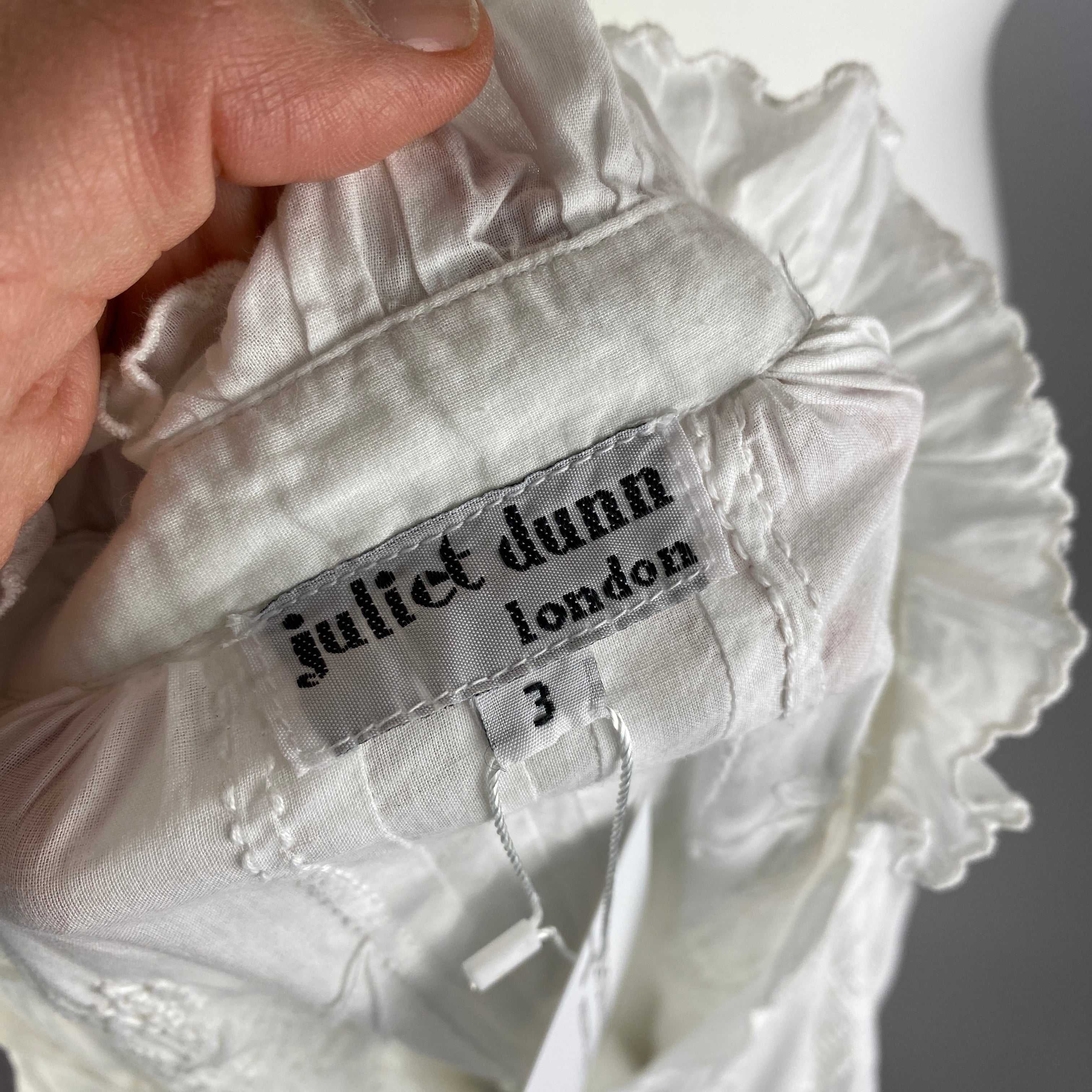 Juliet Dunn £373 White Embroidered Cotton Dress M/L