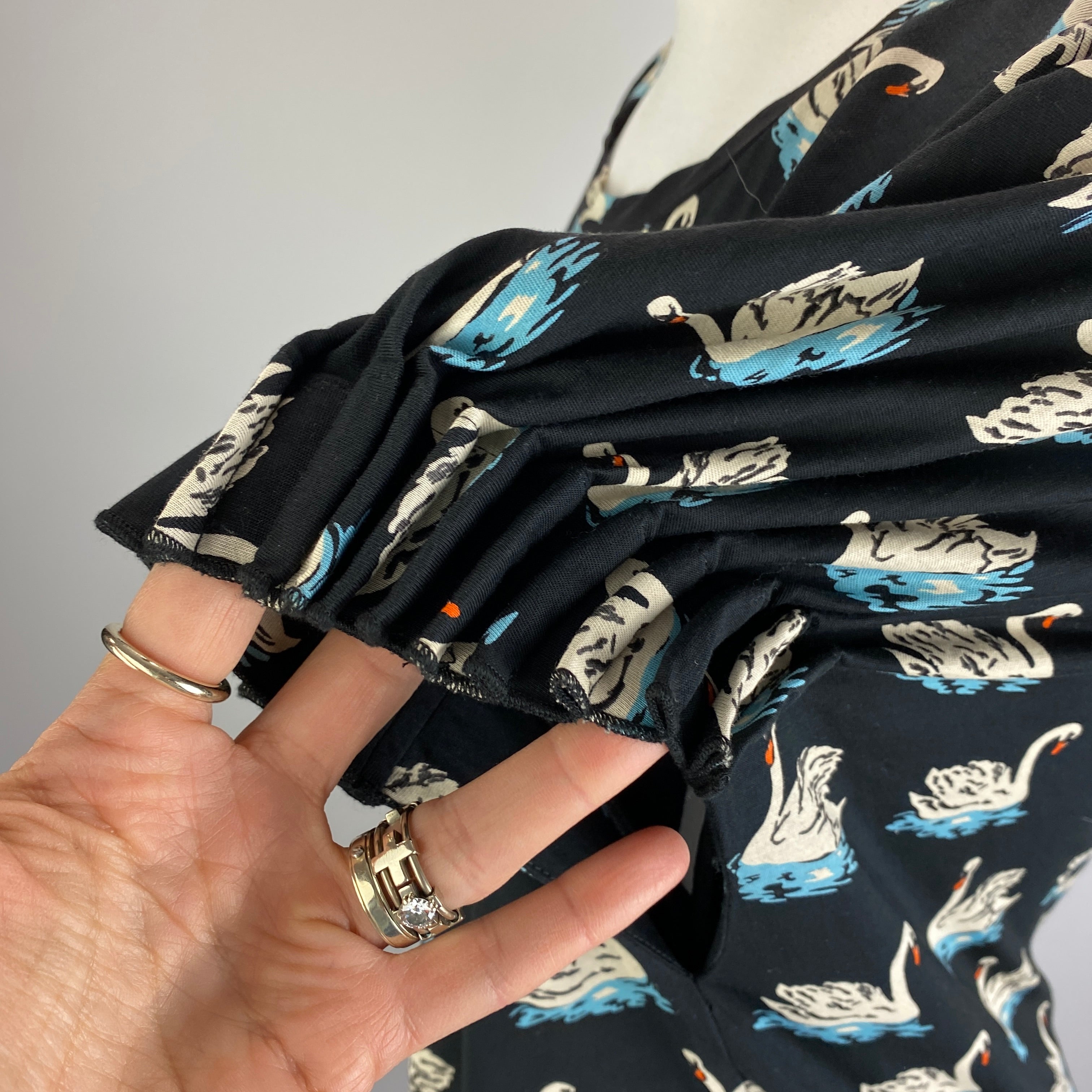 Stella McCartney Iconic 2016 Black Swan Print Jersey Top S/M
