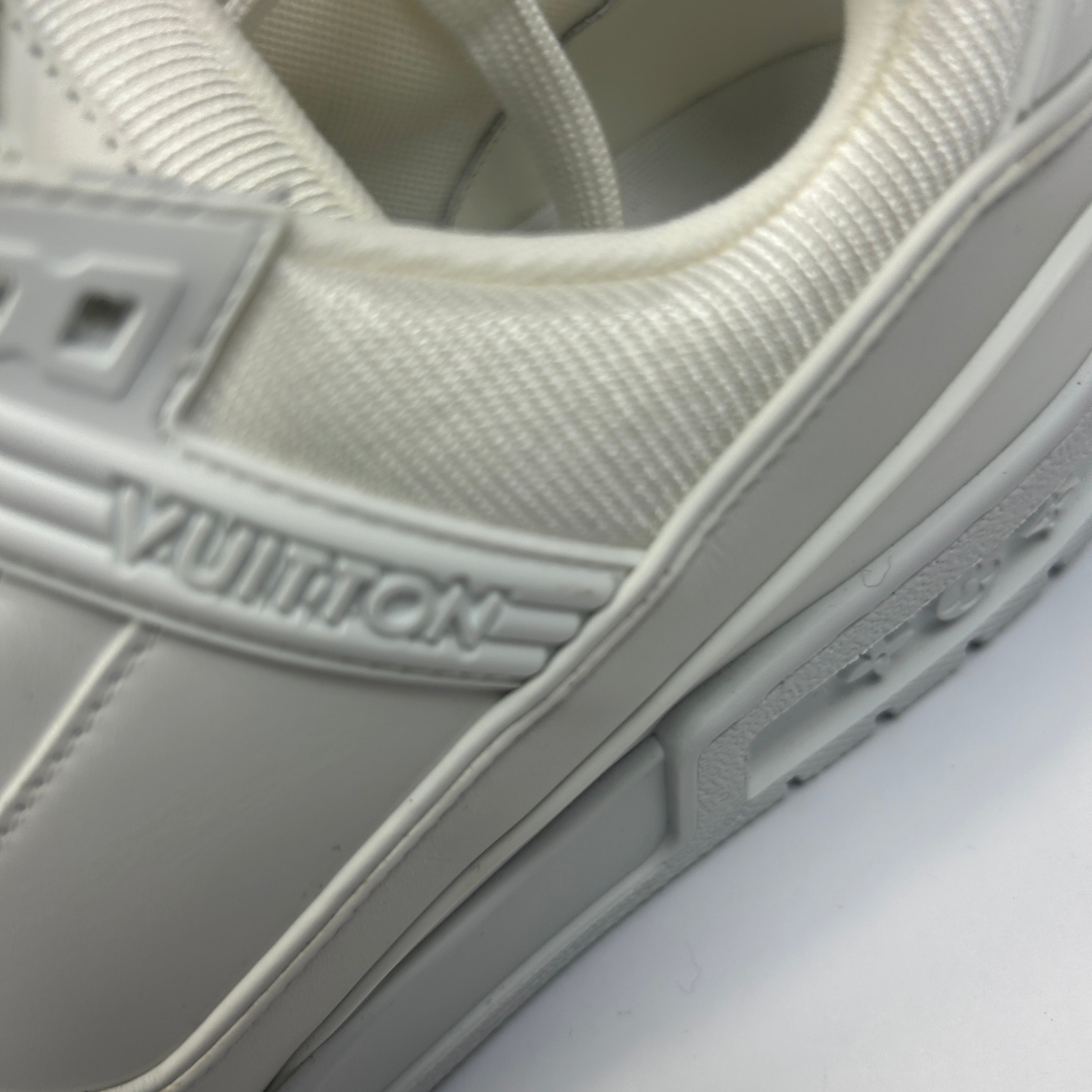 Louis Vuitton New £965 White Leather Trainers 40