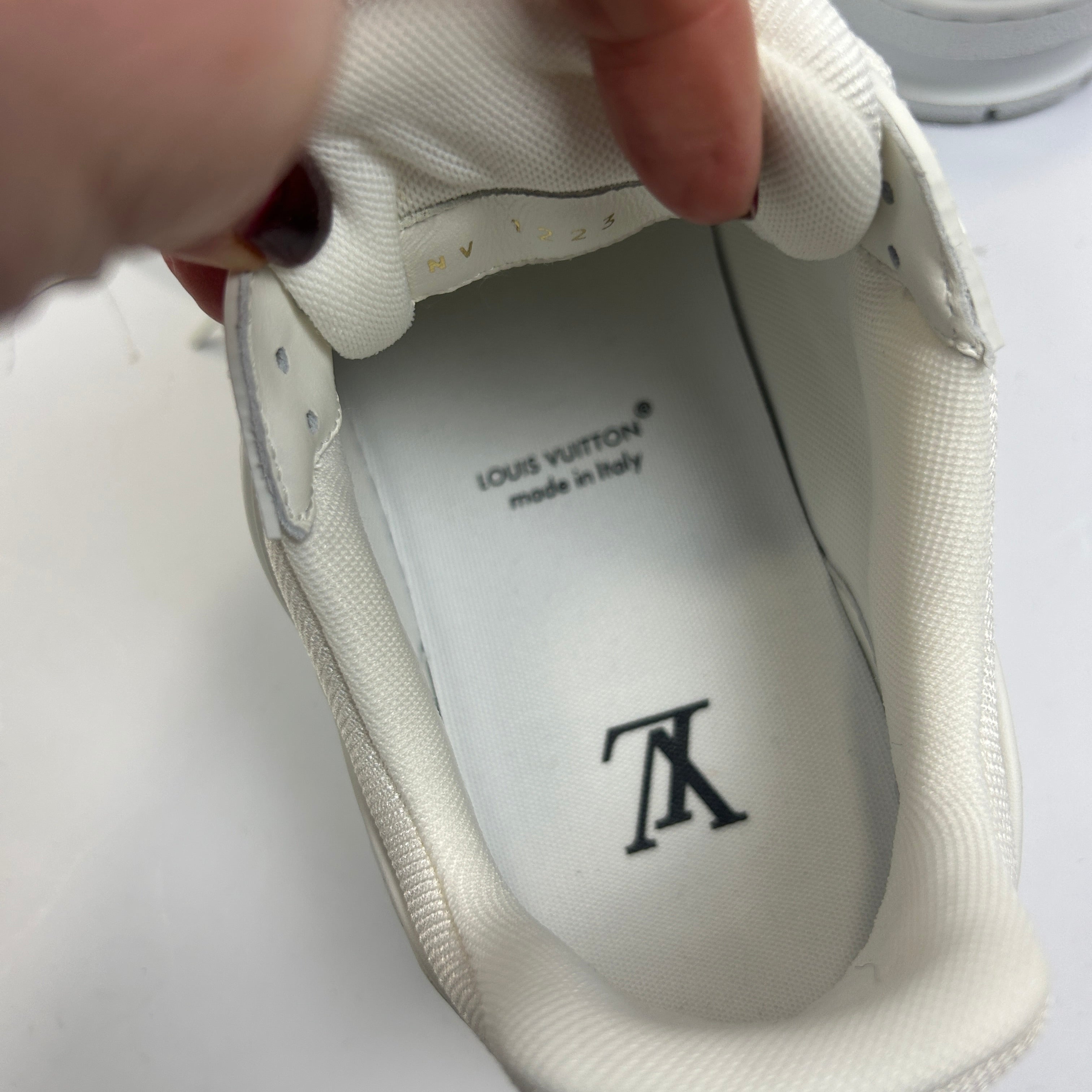 Louis Vuitton New £965 White Leather Trainers 40