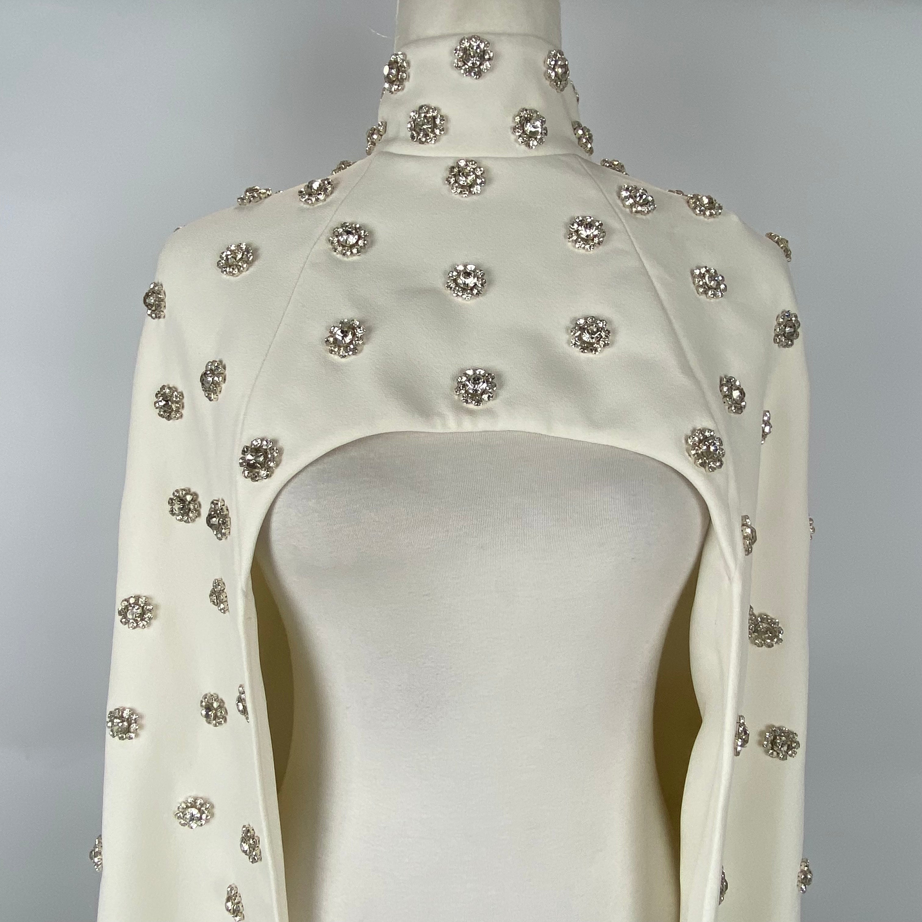 Safiyaa New £2995 Ivory Manore Crystal-Embellished Crepe Cape XS