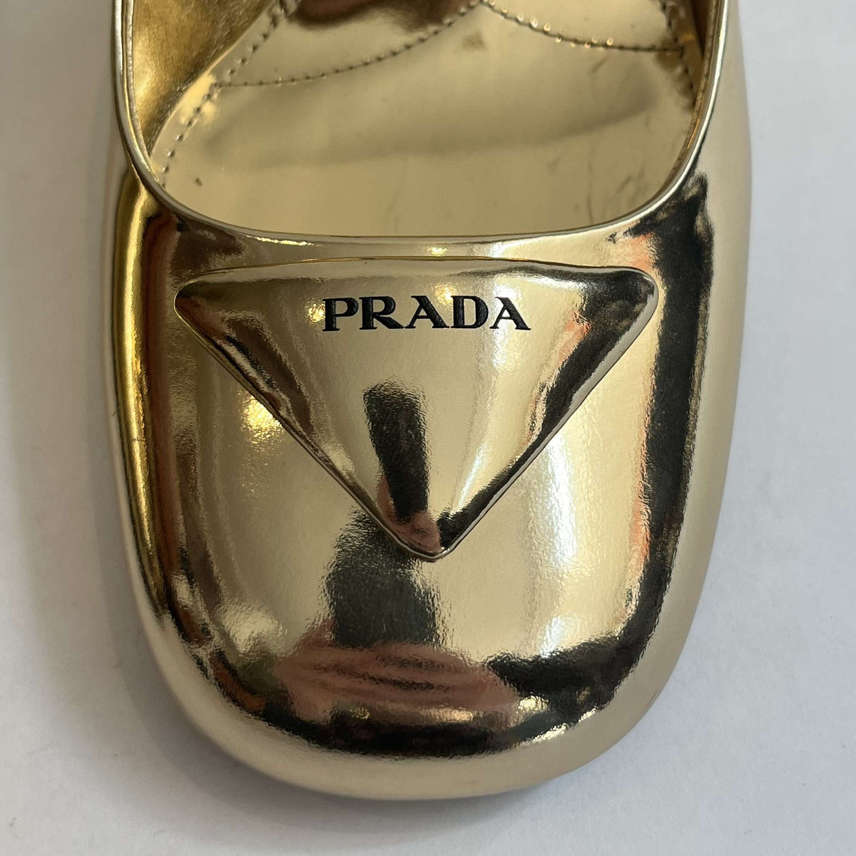 Prada £930 Gold Metallic Slingback Pump 39