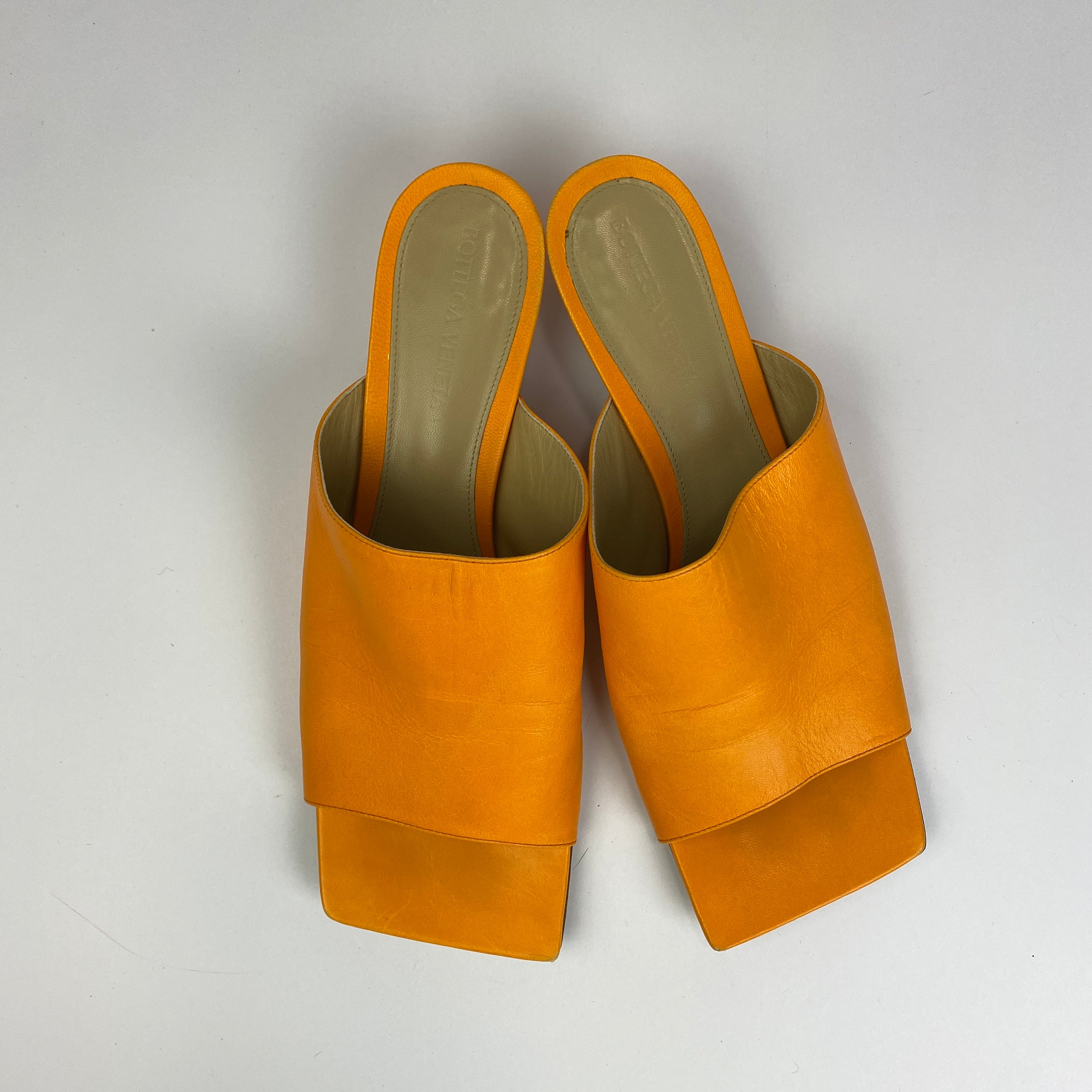 Bottega Veneta £870 Tangerine Kitten Heel Stretch Mules 39
