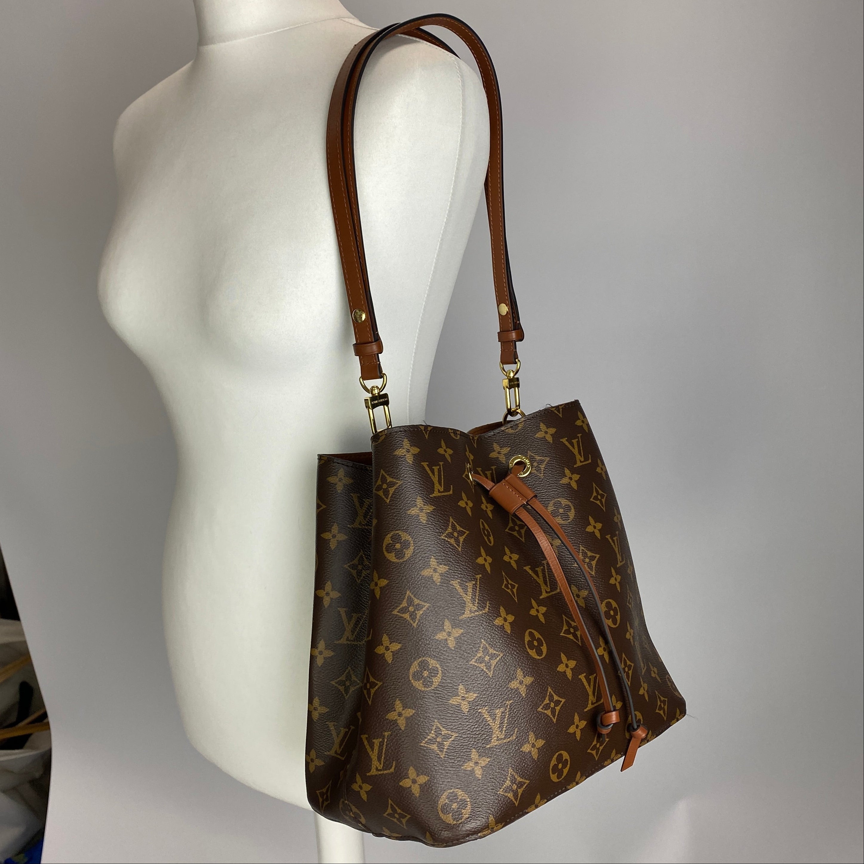 Louis Vuitton £1790 NeoNoe MM Monogram Canvas Bucket Bag