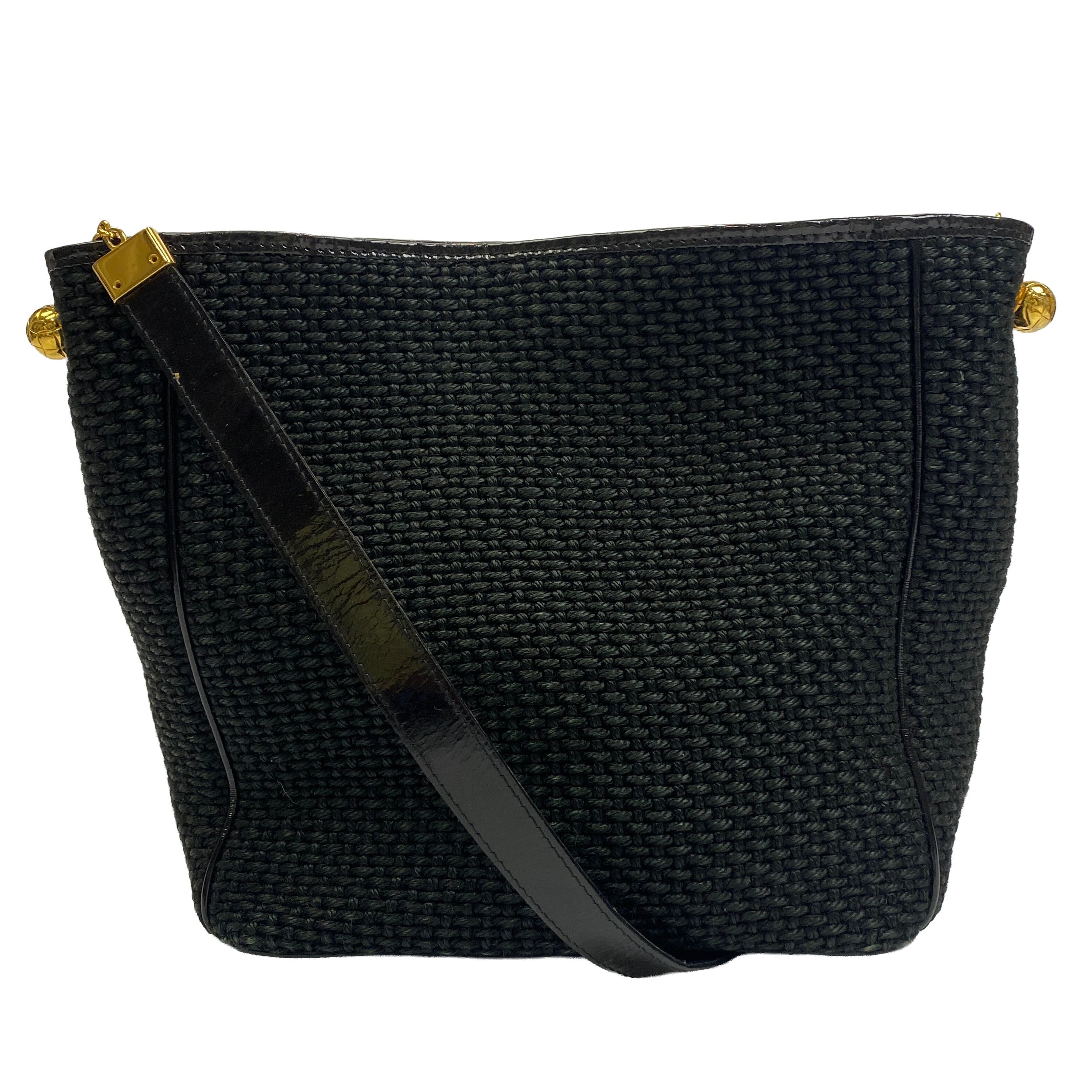 Bottega Veneta Vintage Black Woven Shoulderbag