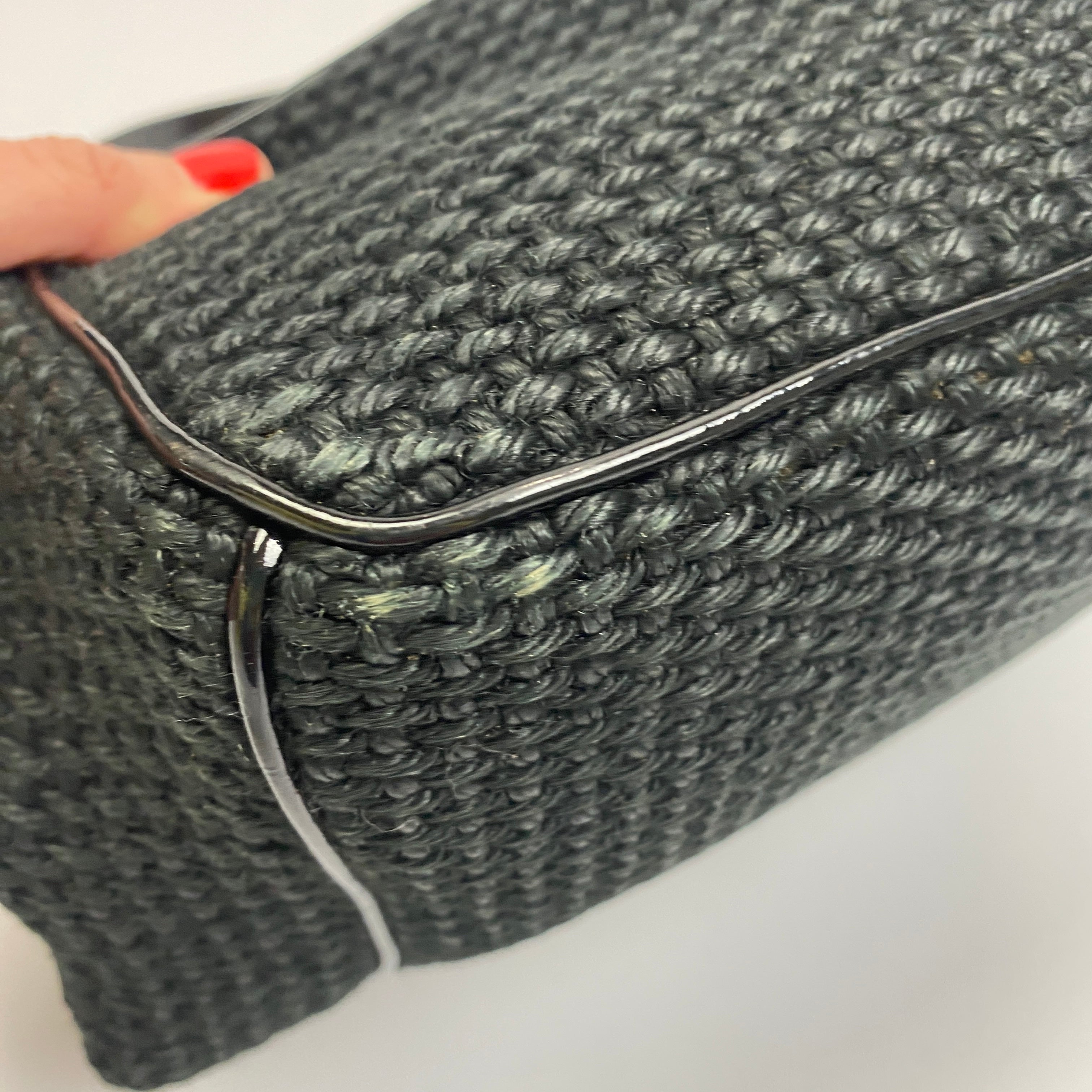 Bottega Veneta Vintage Black Woven Shoulderbag